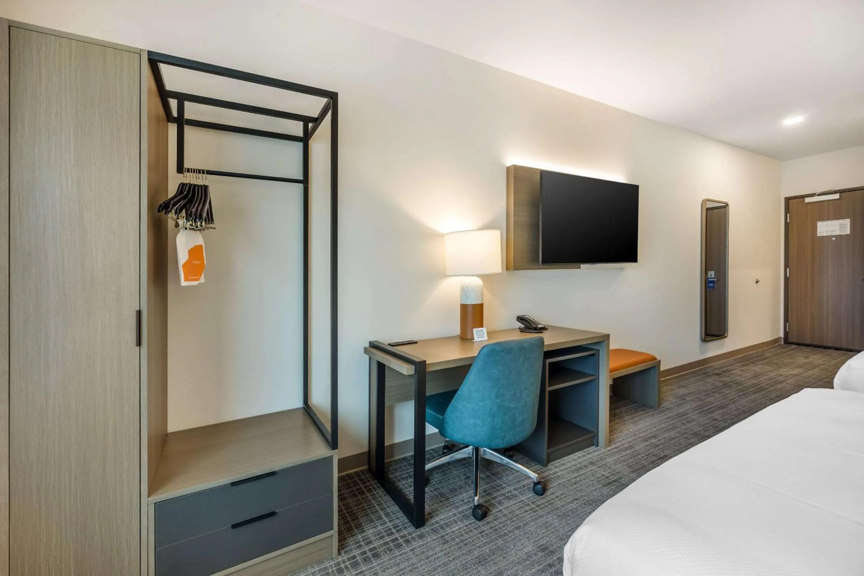 Bedroom, Bed in Comfort Inn & Suites Nashville