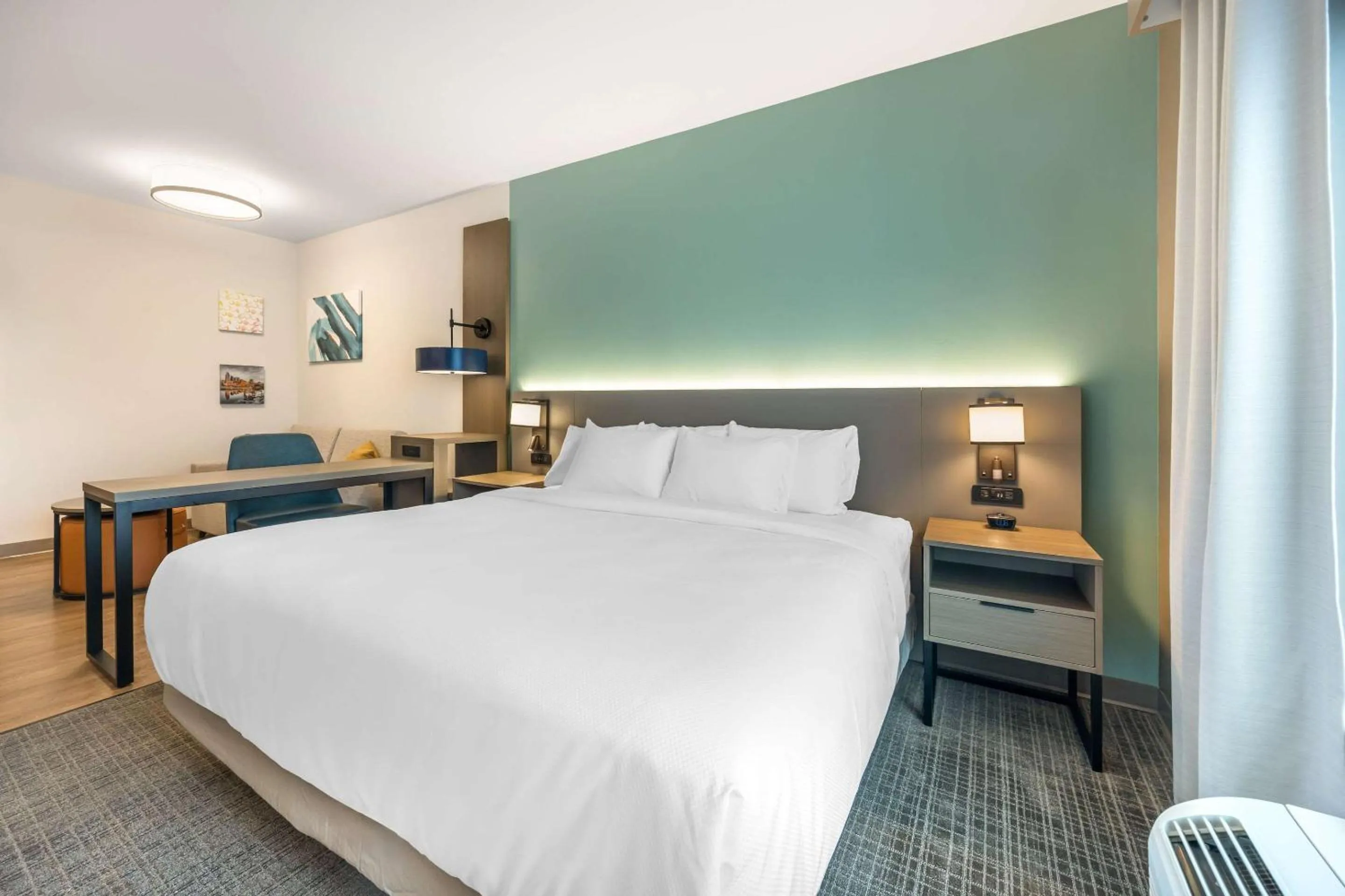 Bedroom, Bed in Comfort Inn & Suites Nashville