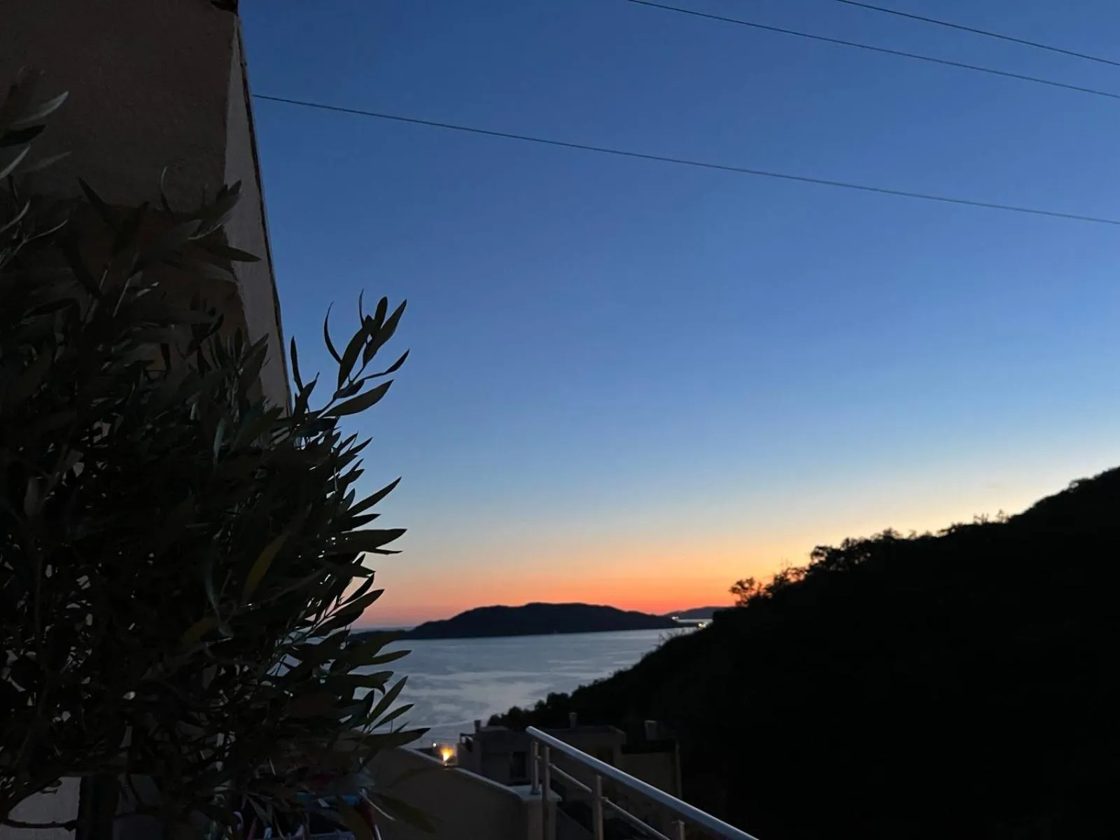 Day in Luxe Azure Residence