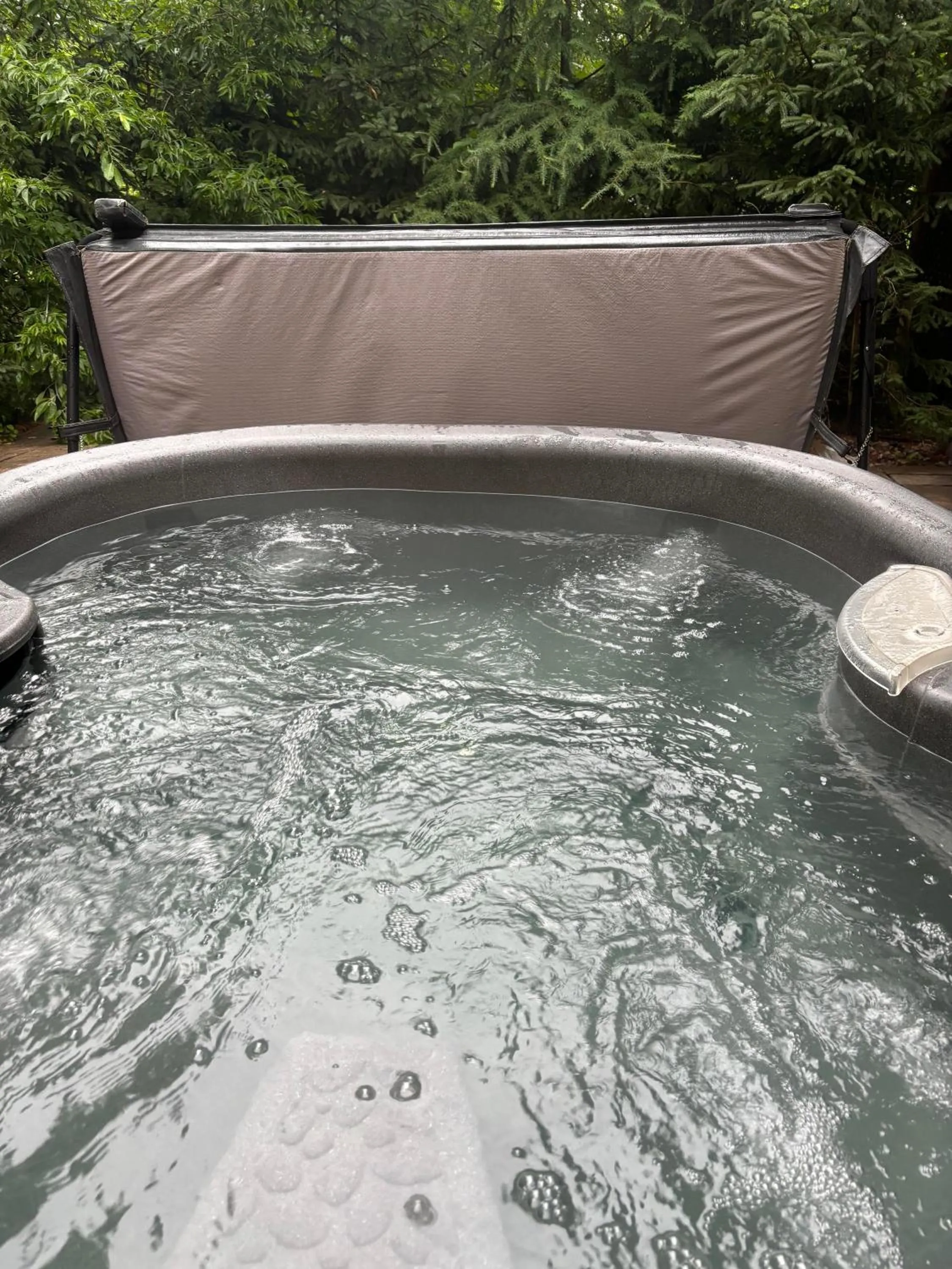 Hot Tub in Belle de Nuit