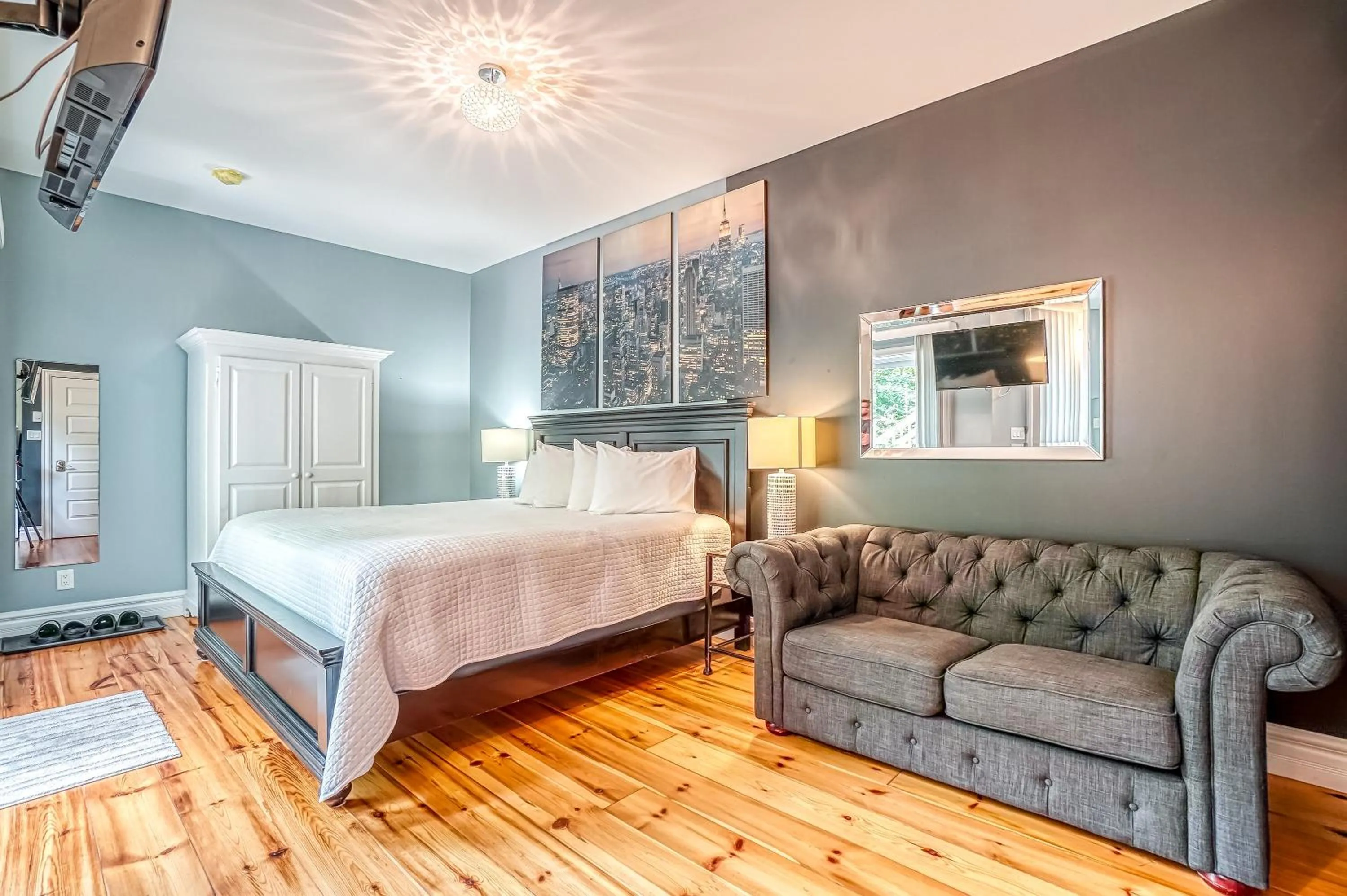 Bedroom, Bed in Belle de Nuit