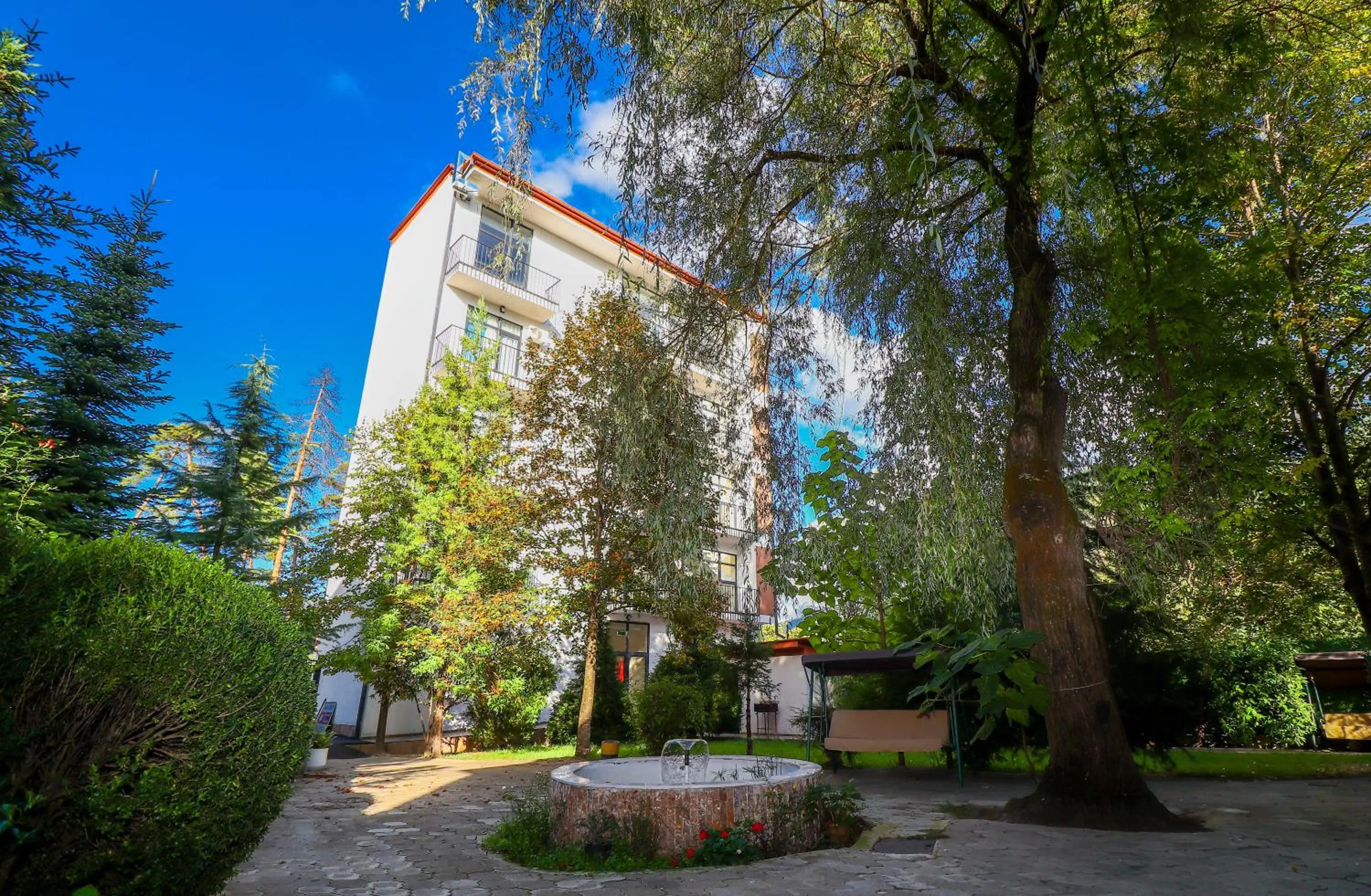 Garden in Emerald Borjomi Hotel