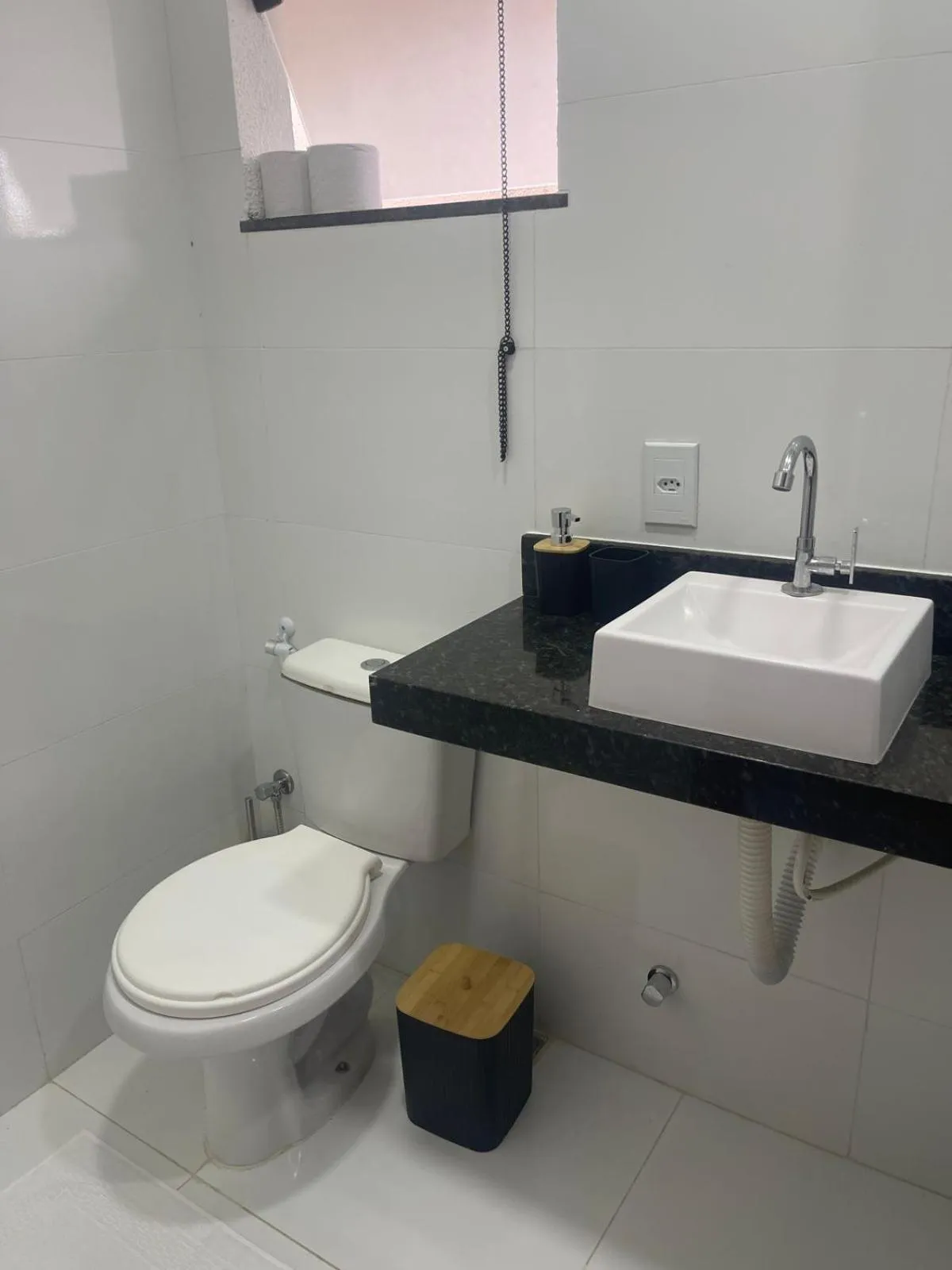 Toilet in Do Adriano Suites