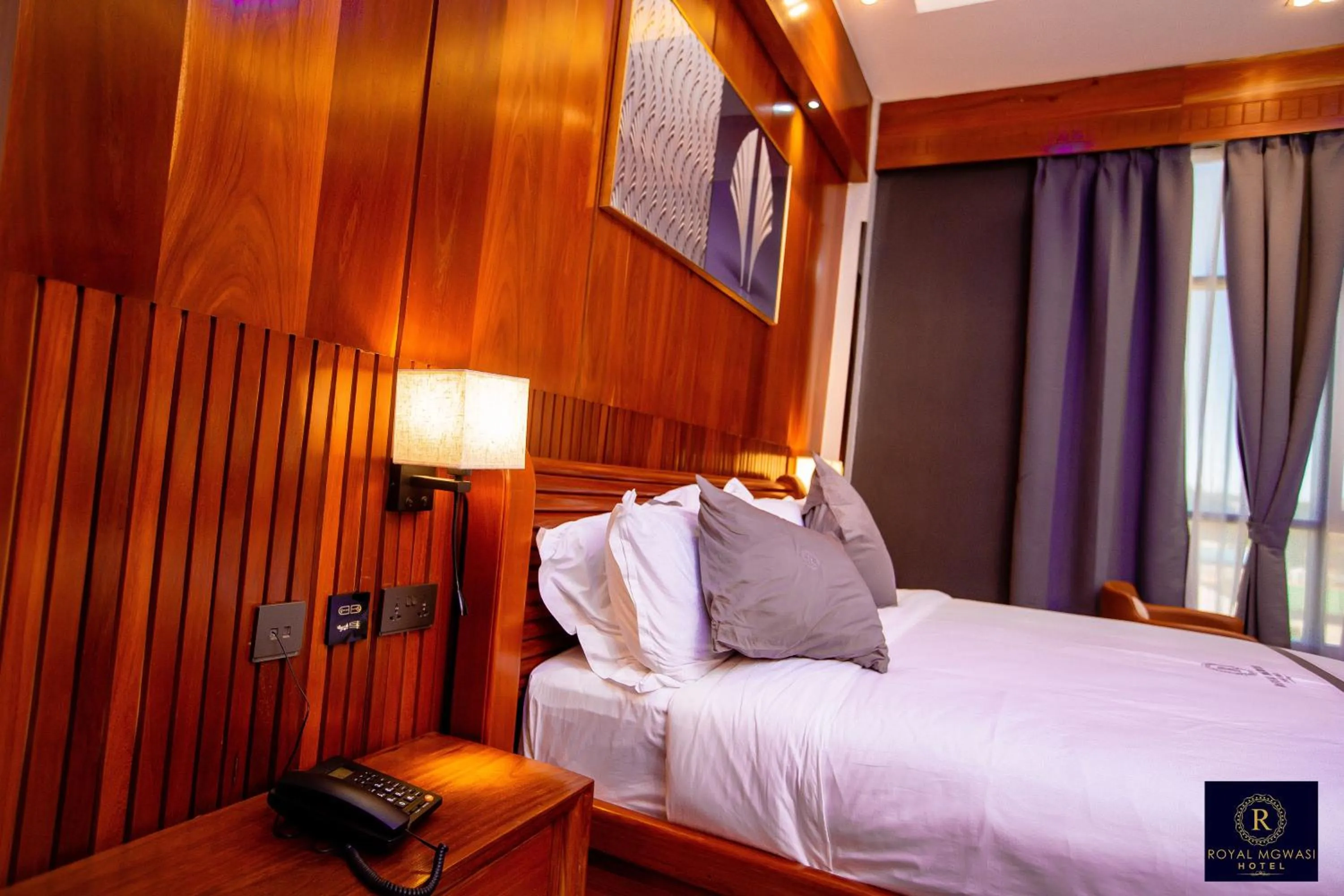 Bedroom, Bed in Royal Mgwasi Hotel