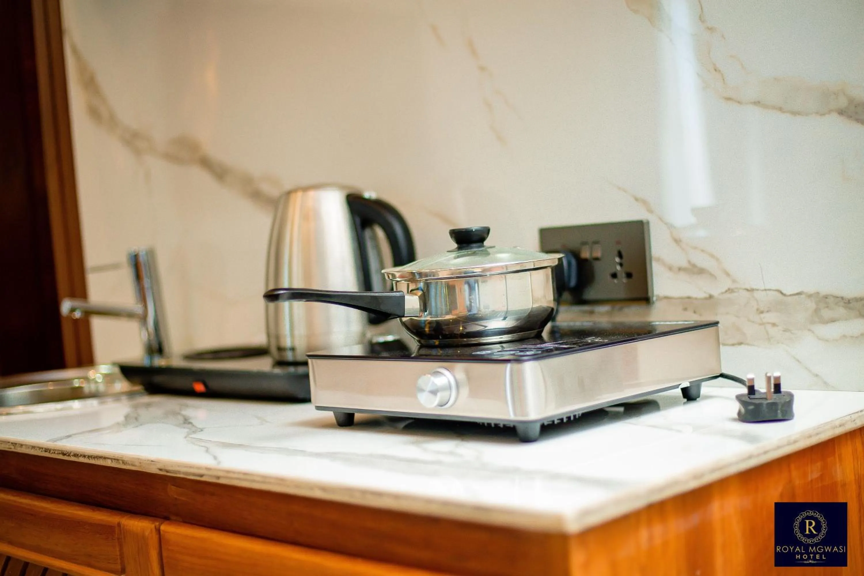 Coffee/tea facilities in Royal Mgwasi Hotel