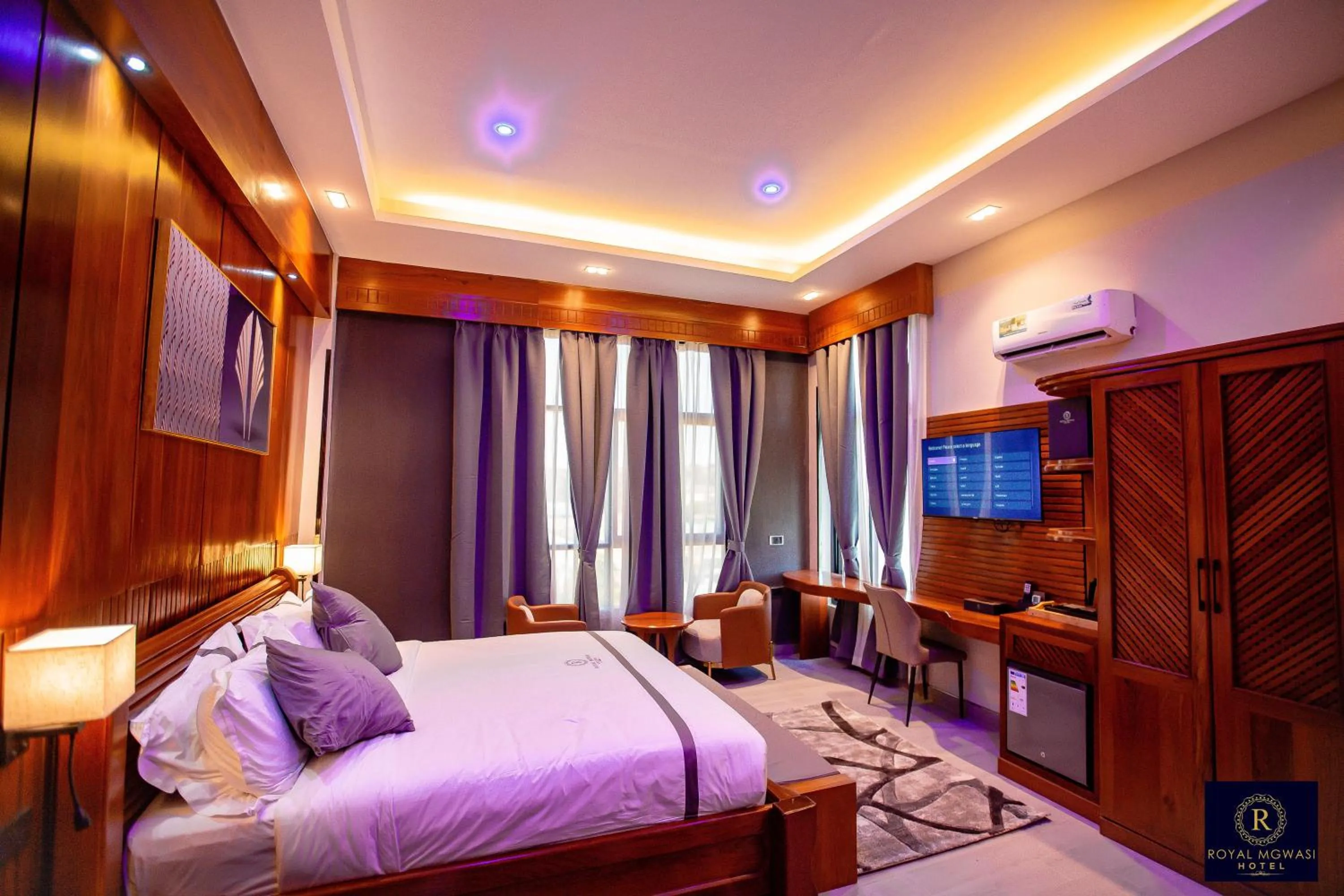 Bed in Royal Mgwasi Hotel