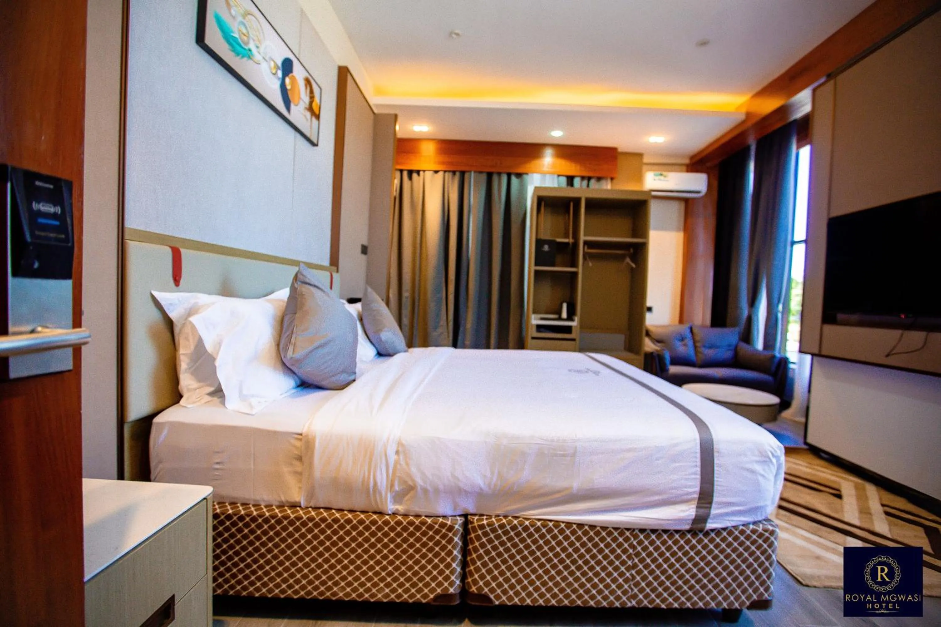 Bed in Royal Mgwasi Hotel