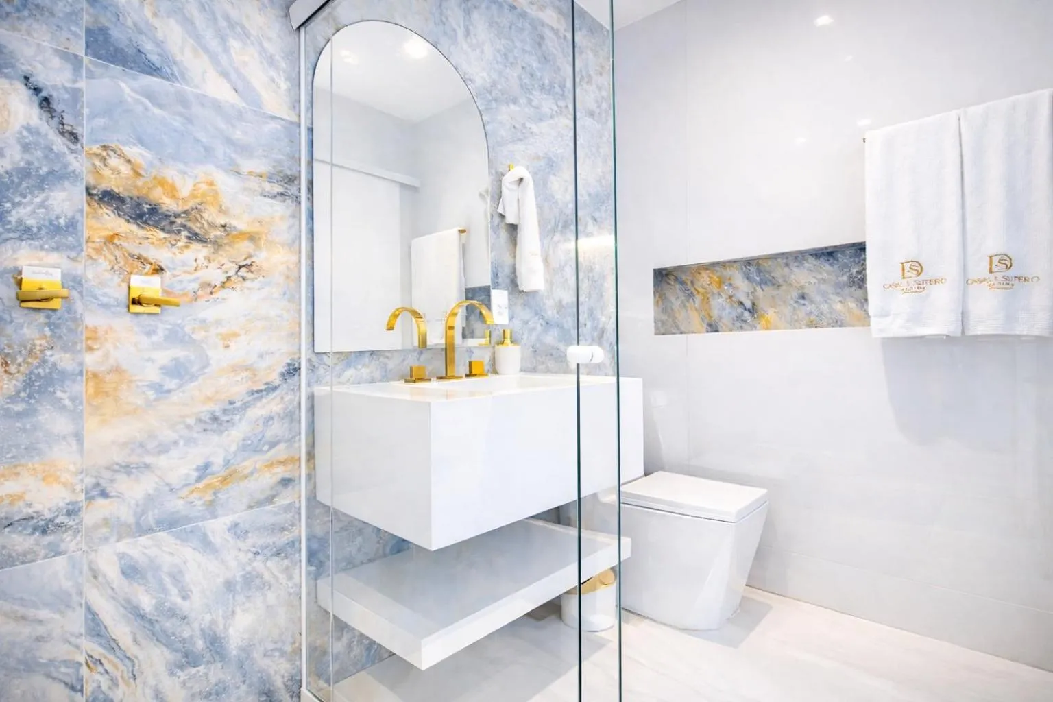 Bath in D'Blue Búzios Hotel Boutique