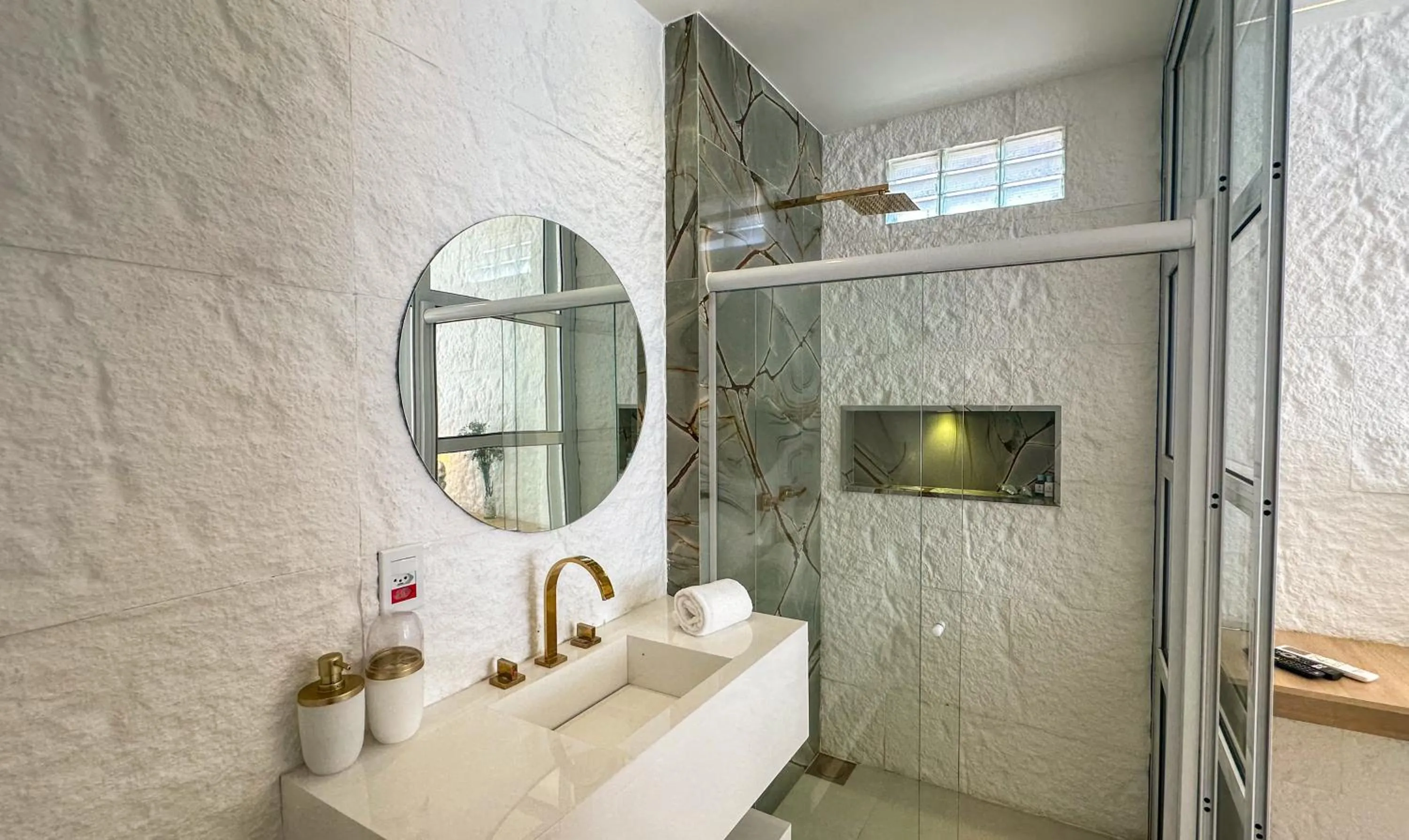Bathroom in D'Blue Búzios Hotel Boutique