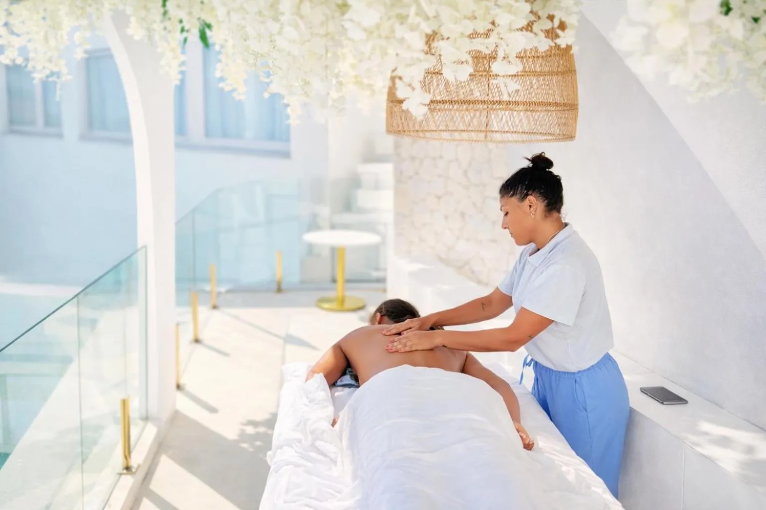 Massage in D'Blue Búzios Hotel Boutique