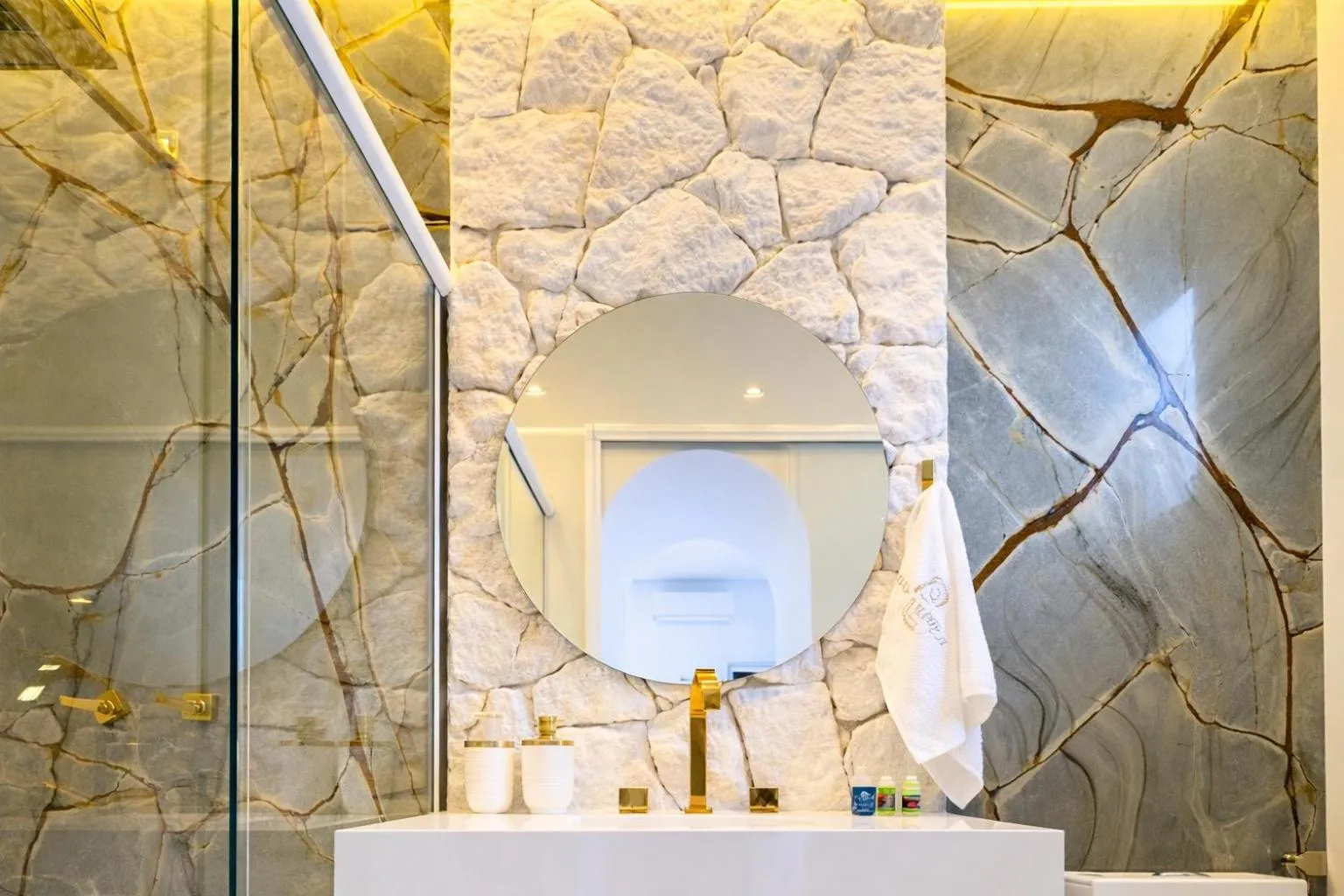 Bathroom in D'Blue Búzios Hotel Boutique