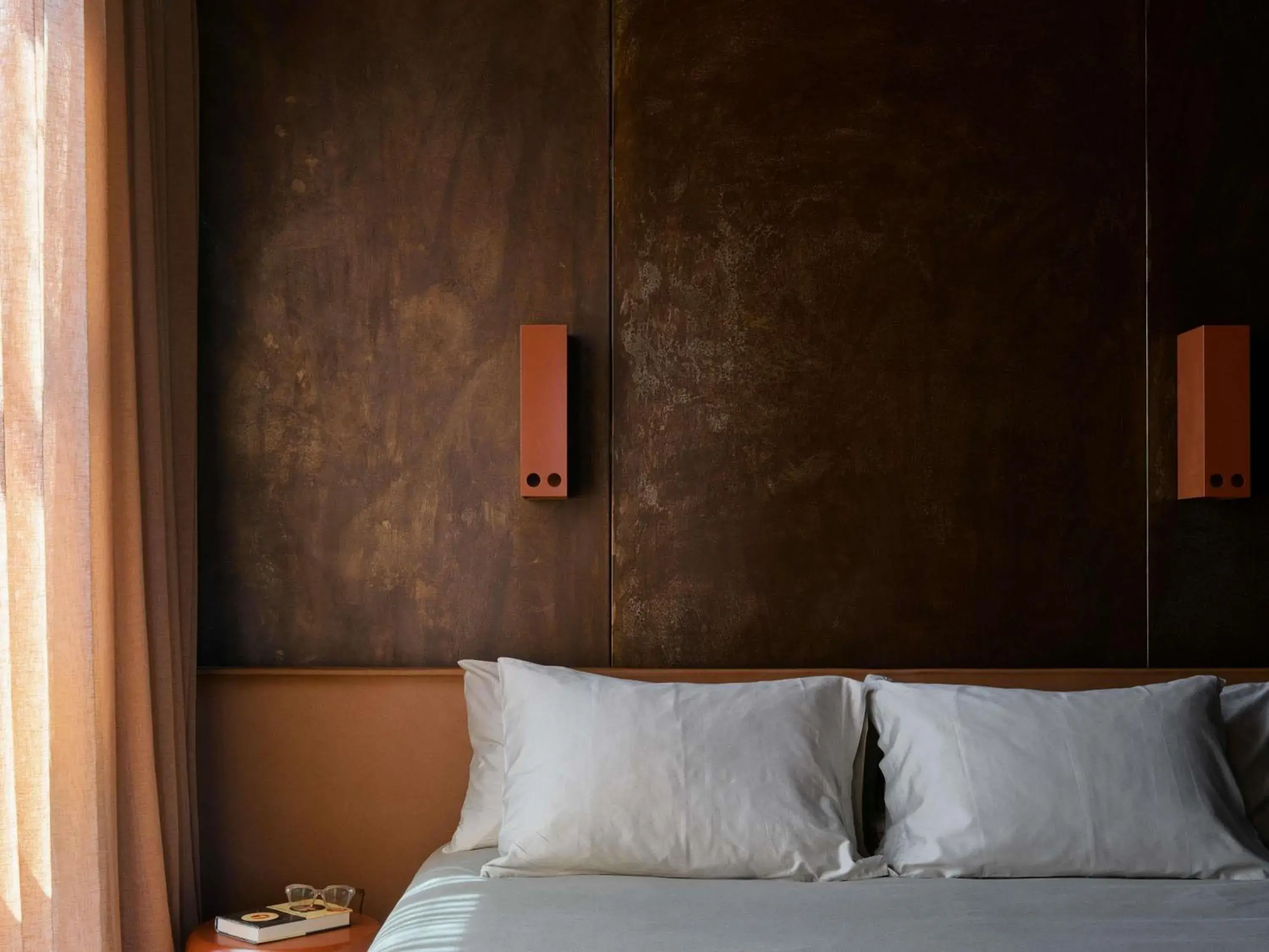 Bedroom, Bed in Hyde Melbourne Place Bedroom, Bed in Hyde Melbourne Place