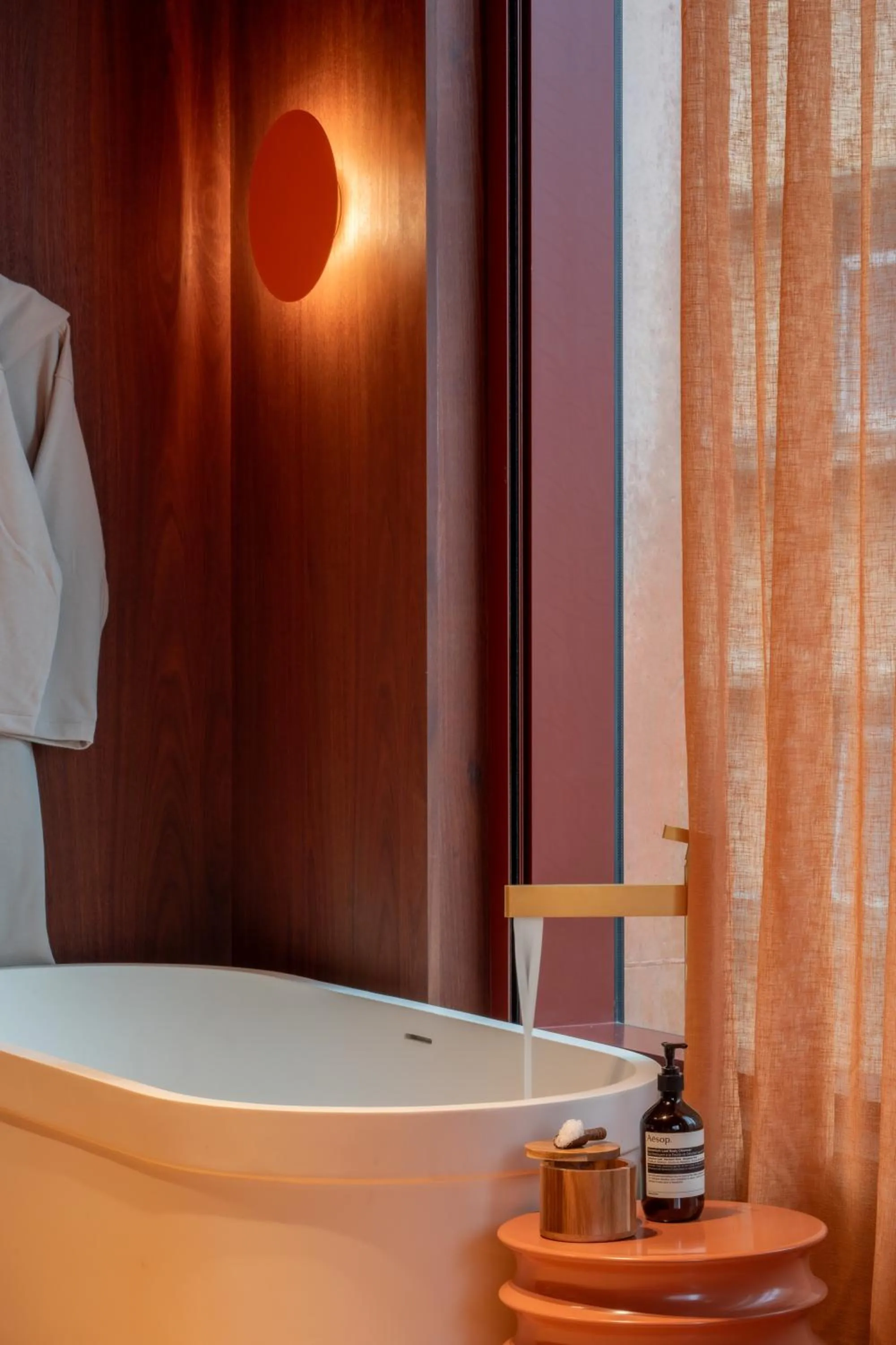 Bath in Hyde Melbourne Place