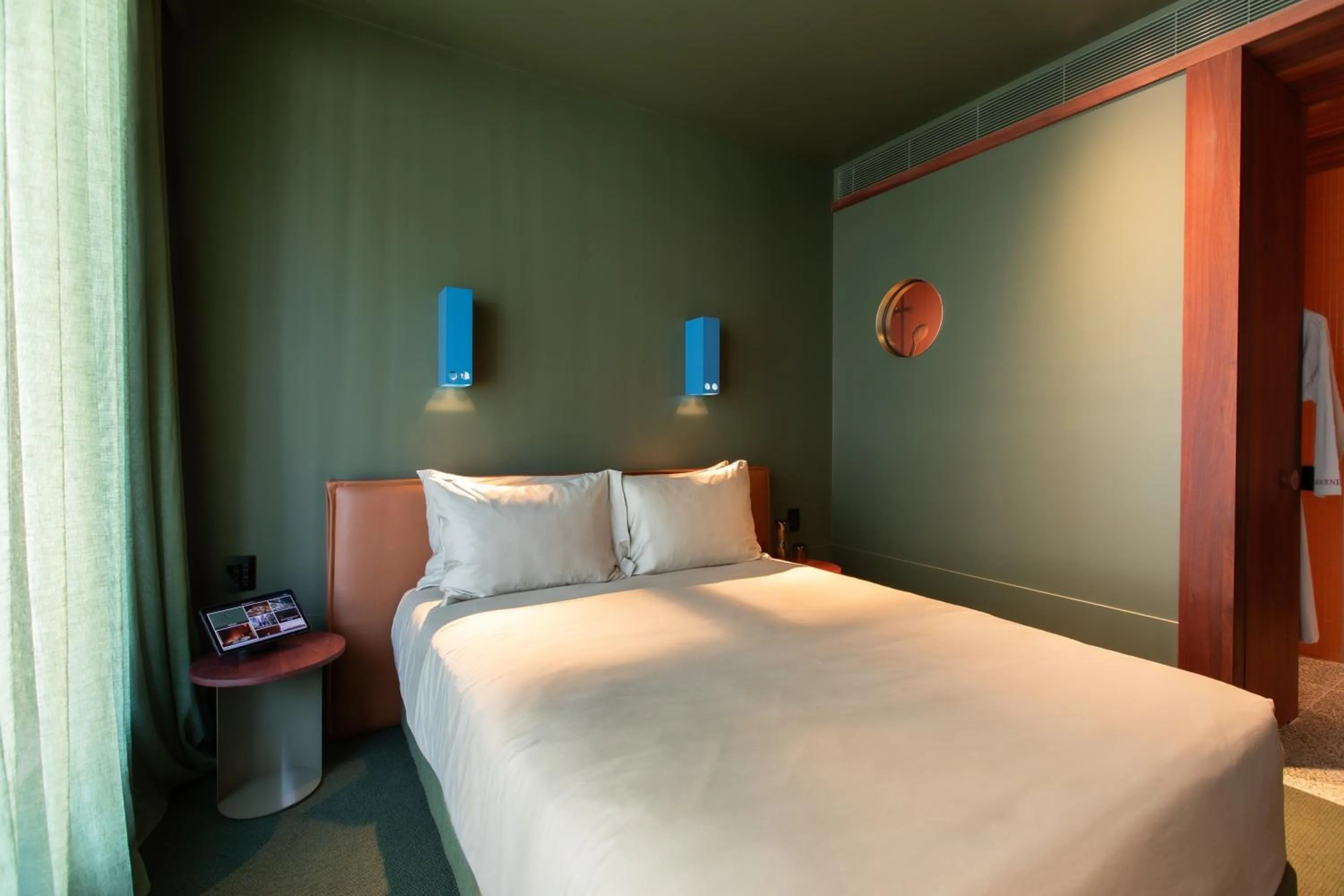 Bed in Hyde Melbourne Place