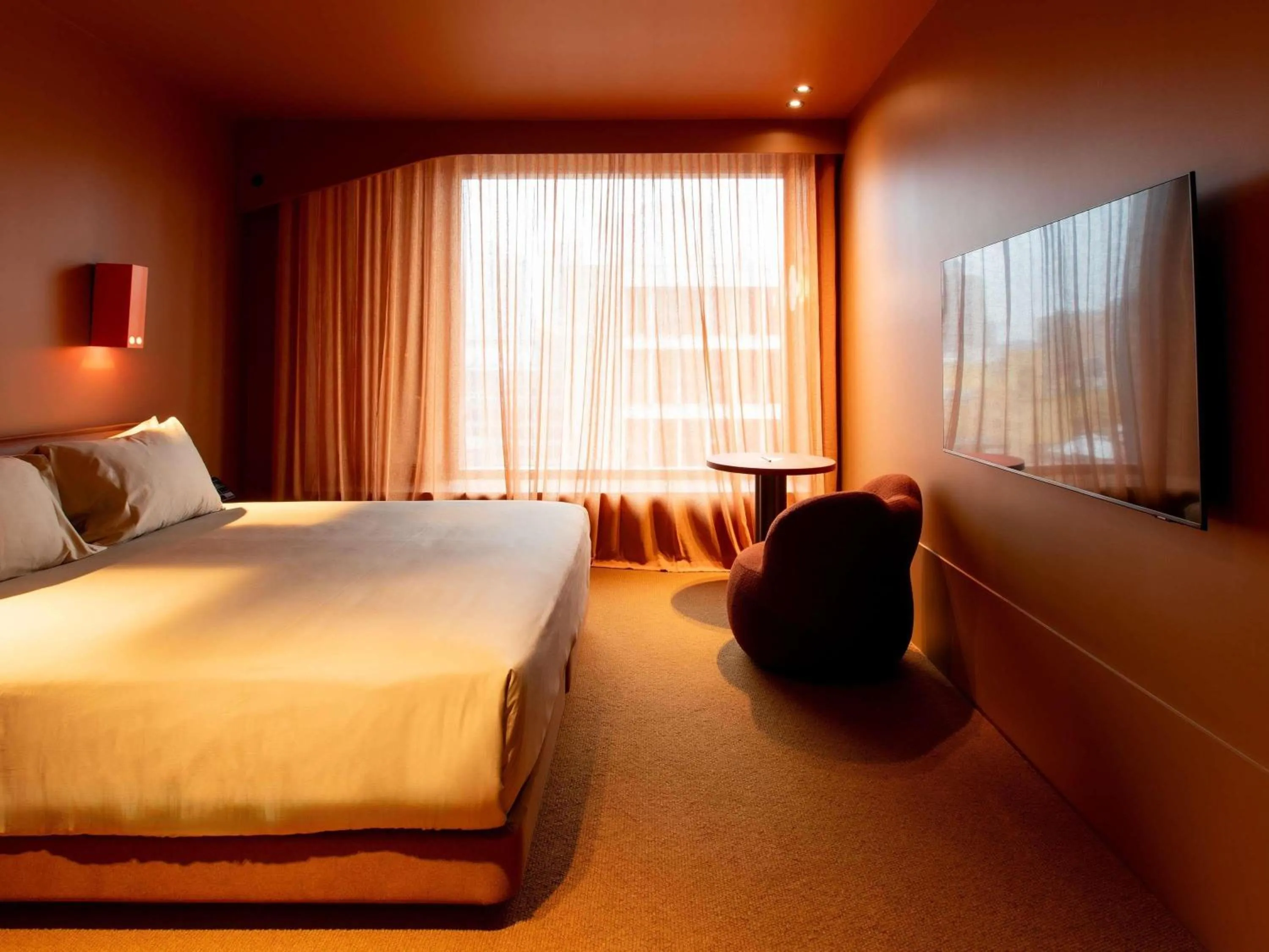 Bedroom, Bed in Hyde Melbourne Place