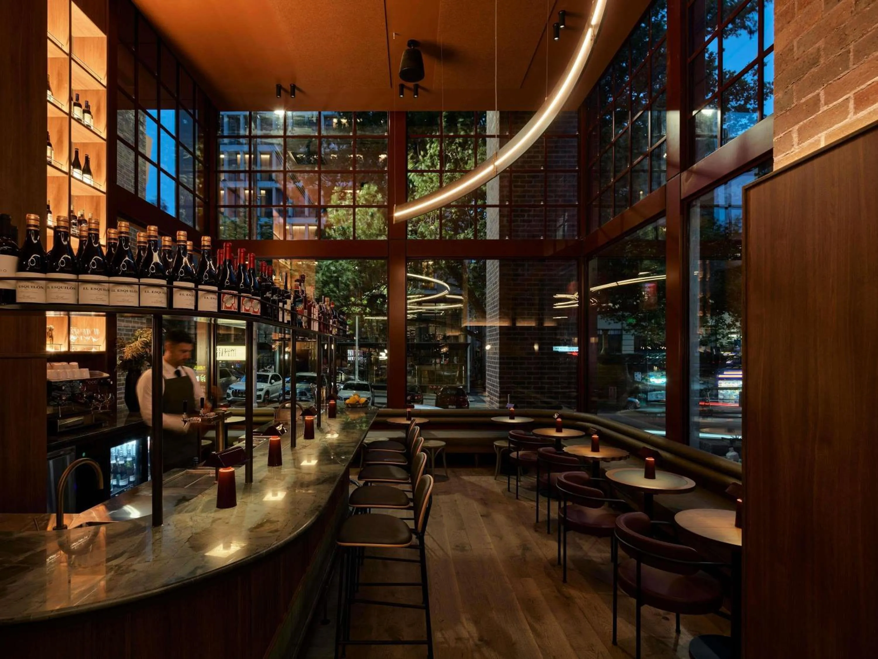 Restaurant/places to eat in Hyde Melbourne Place