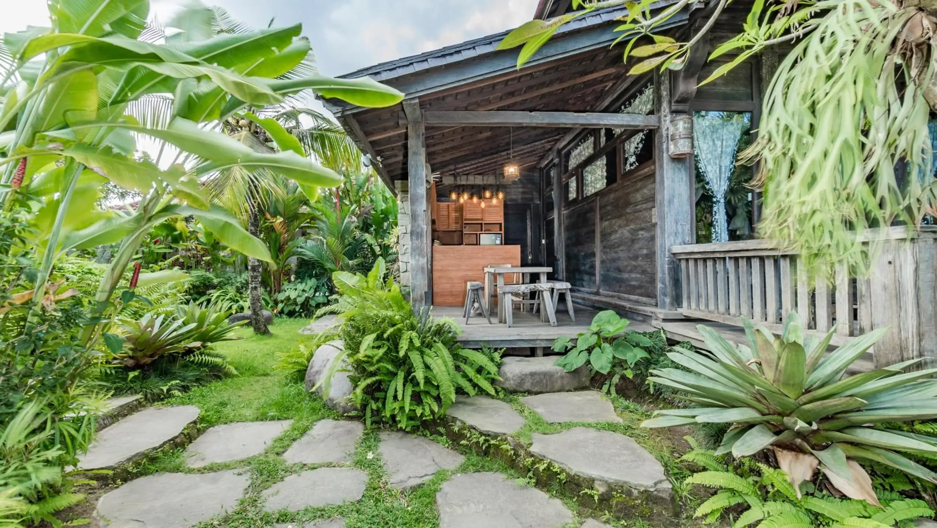 Restaurant/places to eat in The Puspa Villa Restaurant/places to eat in The Puspa Villa