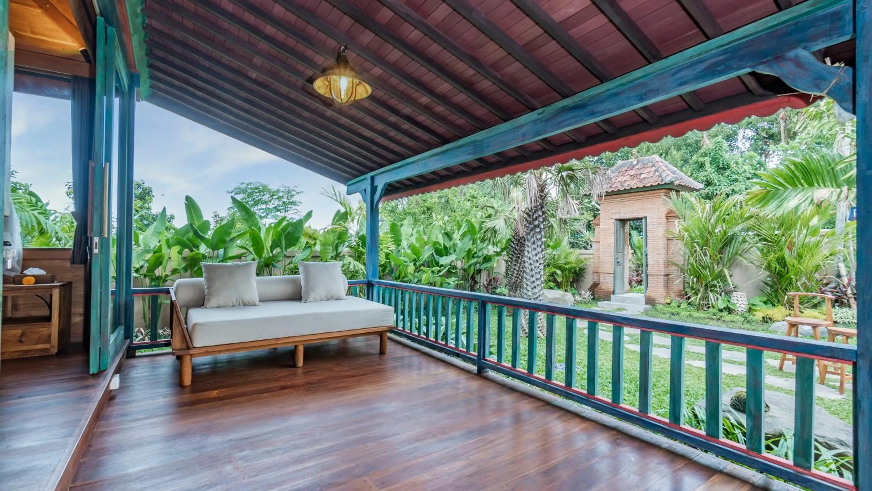 Balcony/Terrace, Bed in The Puspa Villa