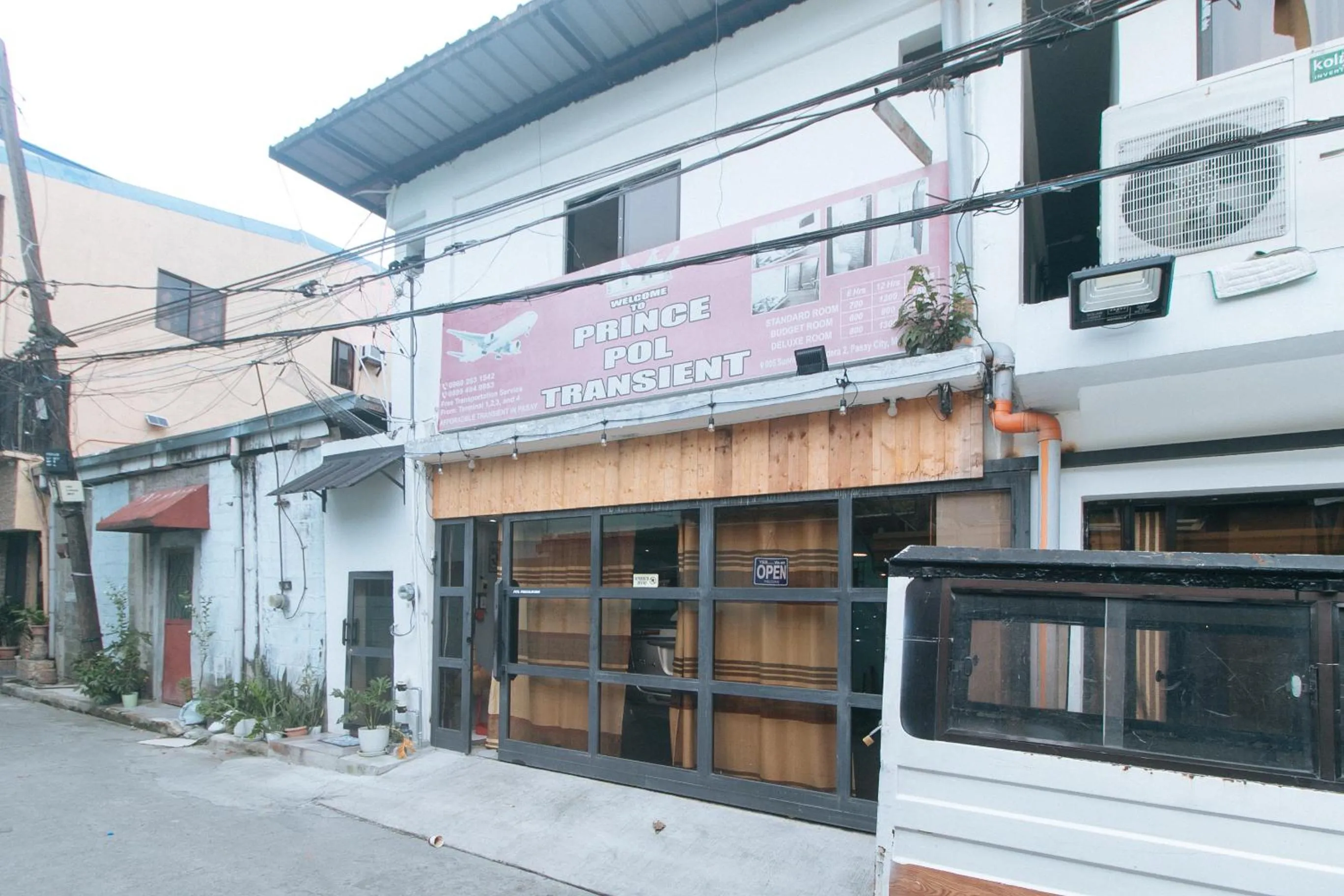 Property building in RedDoorz at Prince Hotel near NAIA T1