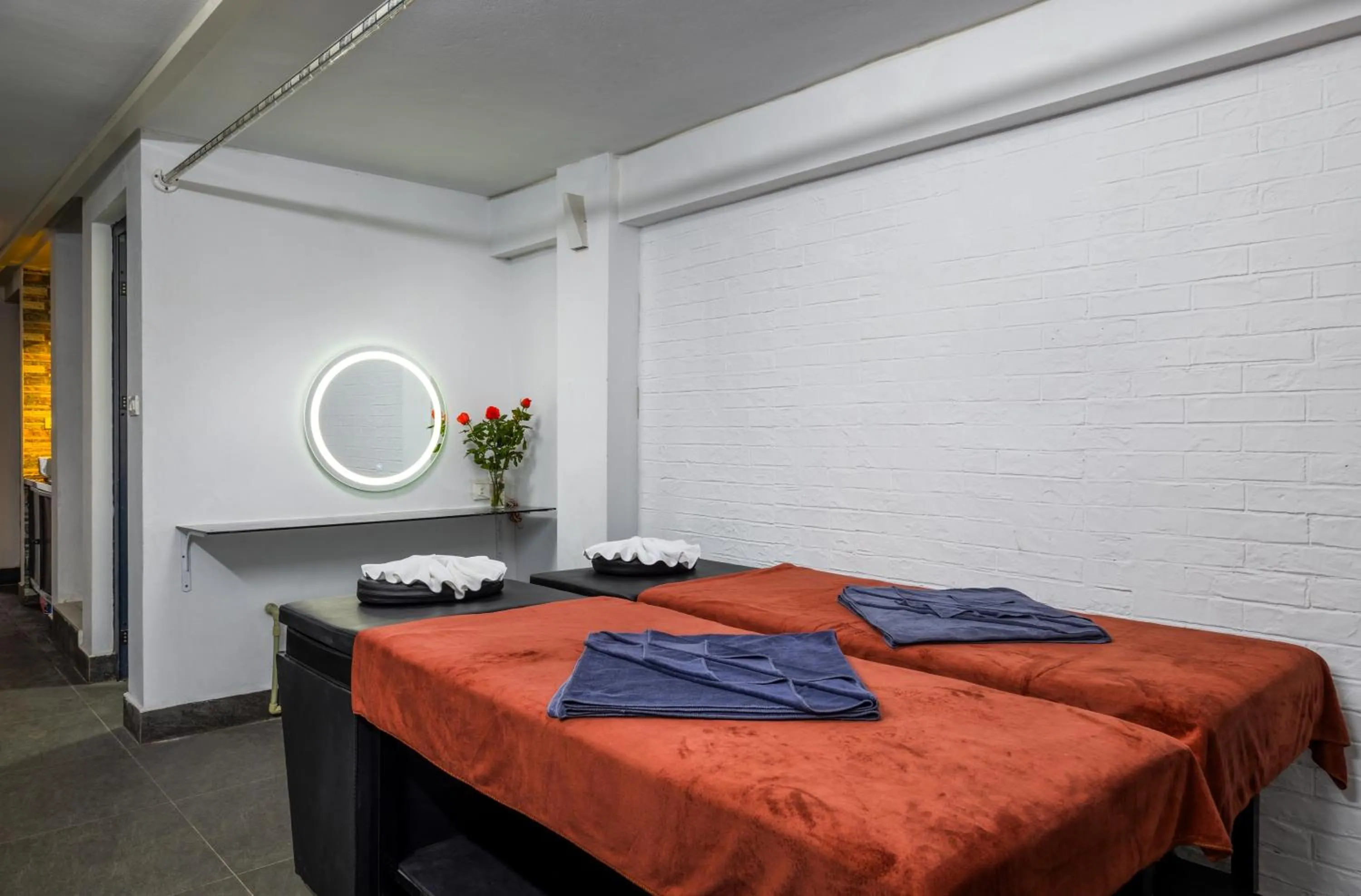 Massage, Bed in Hanoi Center View Hotel and Spa