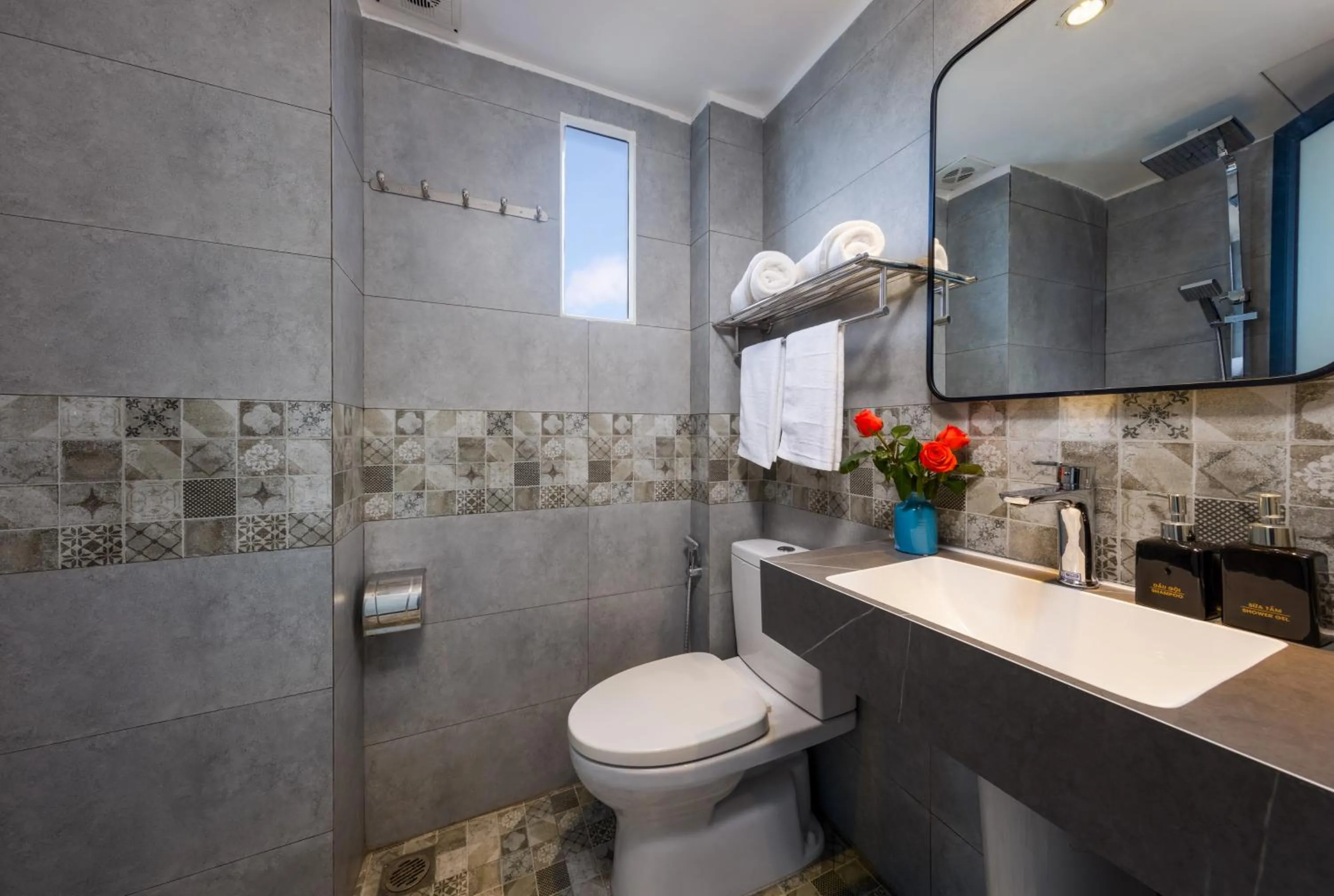 Shower in Hanoi Center View Hotel and Spa