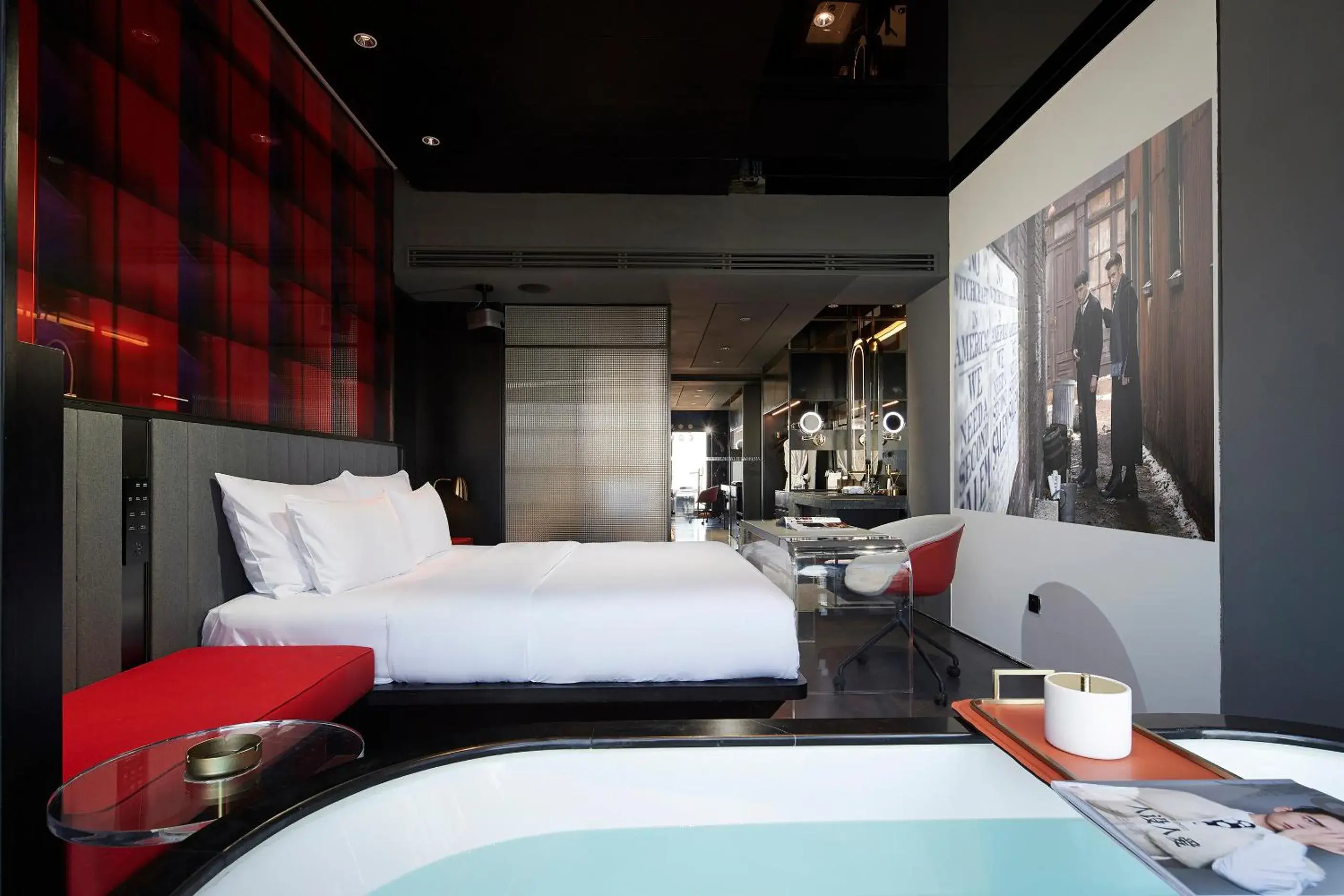 Red & Black King Room in SEYA Design Hotel - Chengdu Taikoo Li - Managed by SEYA GROUP Red & Black King Room in SEYA Design Hotel - Chengdu Taikoo Li - Managed by SEYA GROUP