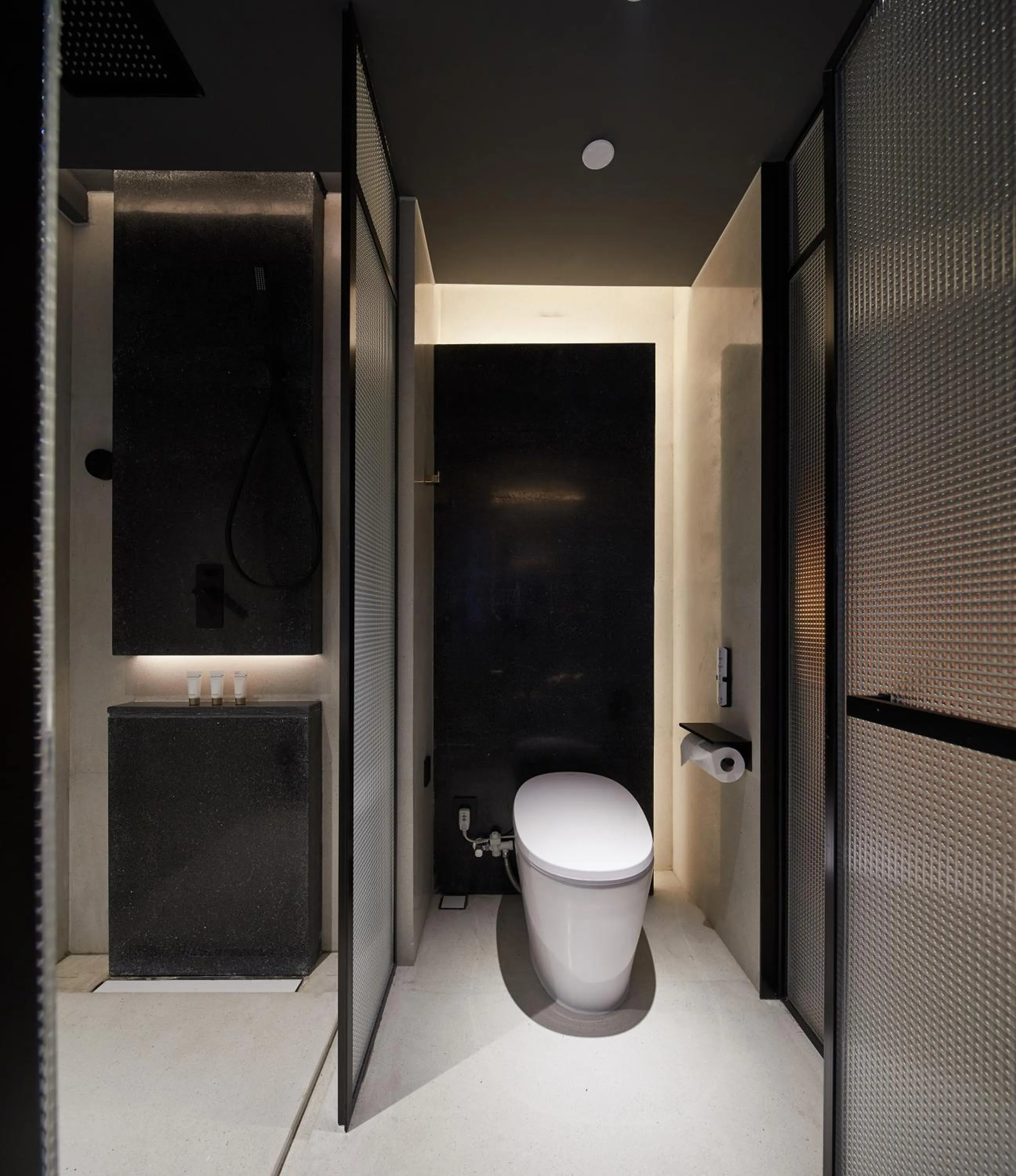 Toilet in ISEYA Design Hotel Chengdu Taikoo Li