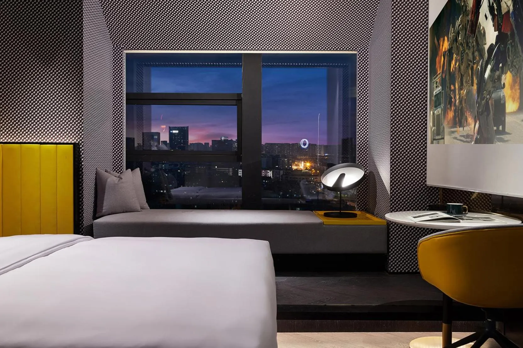 Seating area, Bed in ISEYA Design Hotel Chengdu Taikoo Li