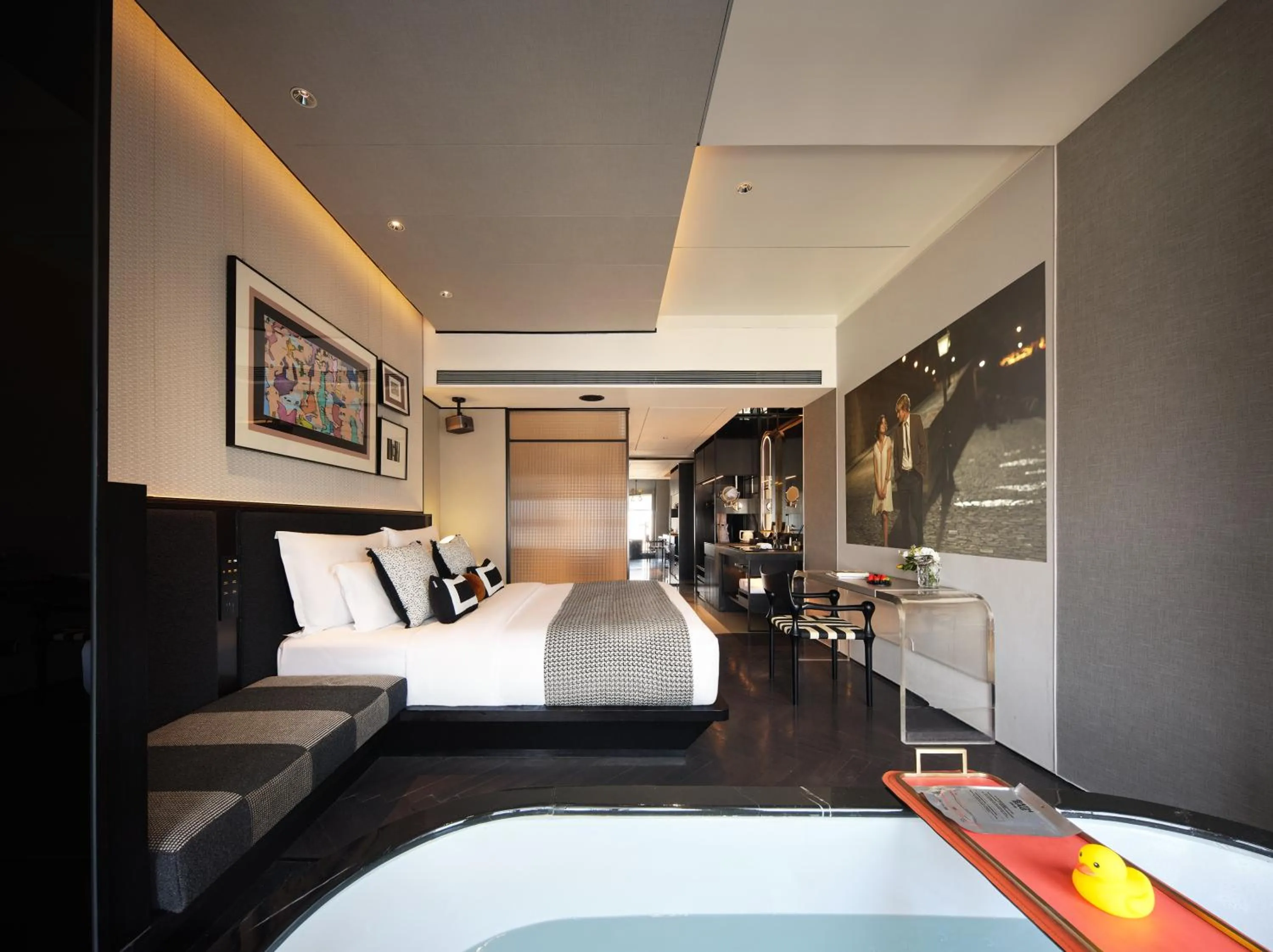 Photo of the whole room, Bed in ISEYA Design Hotel Chengdu Taikoo Li