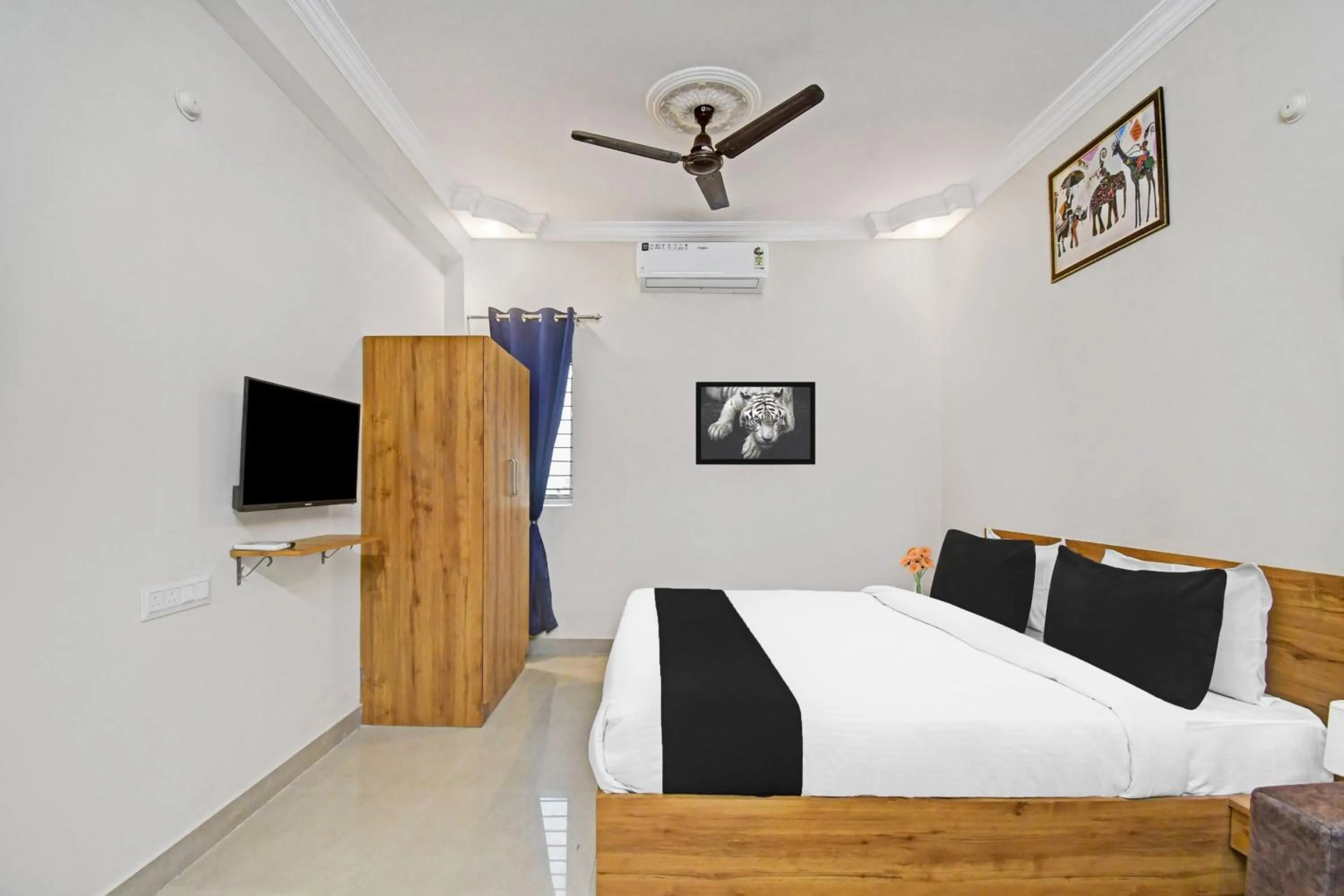 Bedroom, Bed in Super Hotel O AURA HOTEL SONNET INNS