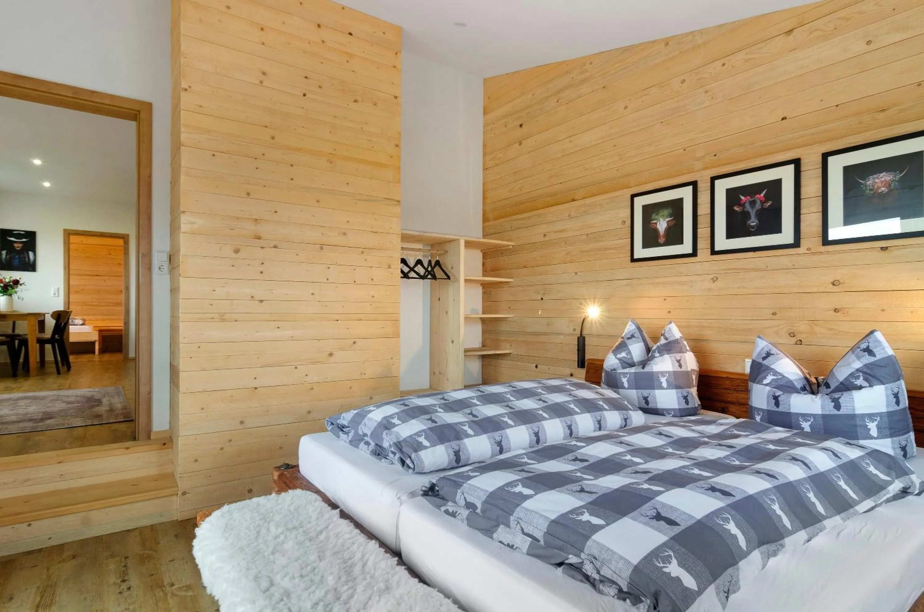 Living room, Bed in Pension Ferienwohnung Baarblick