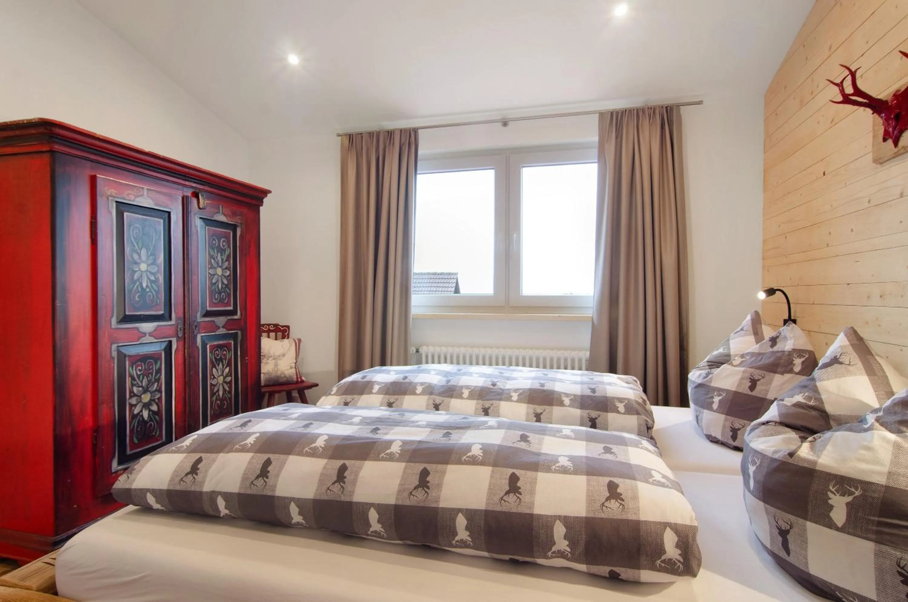 Living room, Bed in Pension Ferienwohnung Baarblick