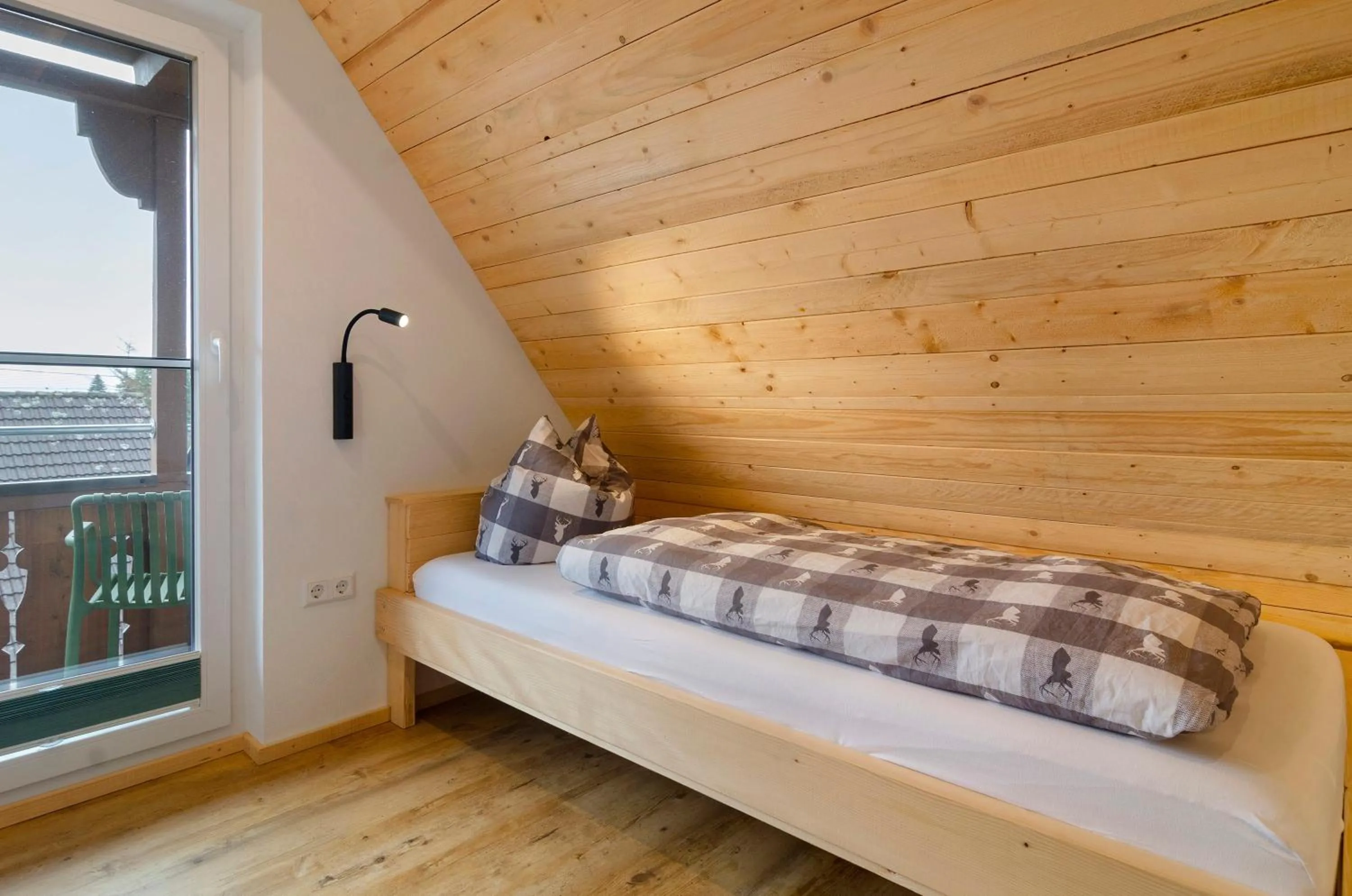 Living room, Bed in Pension Ferienwohnung Baarblick