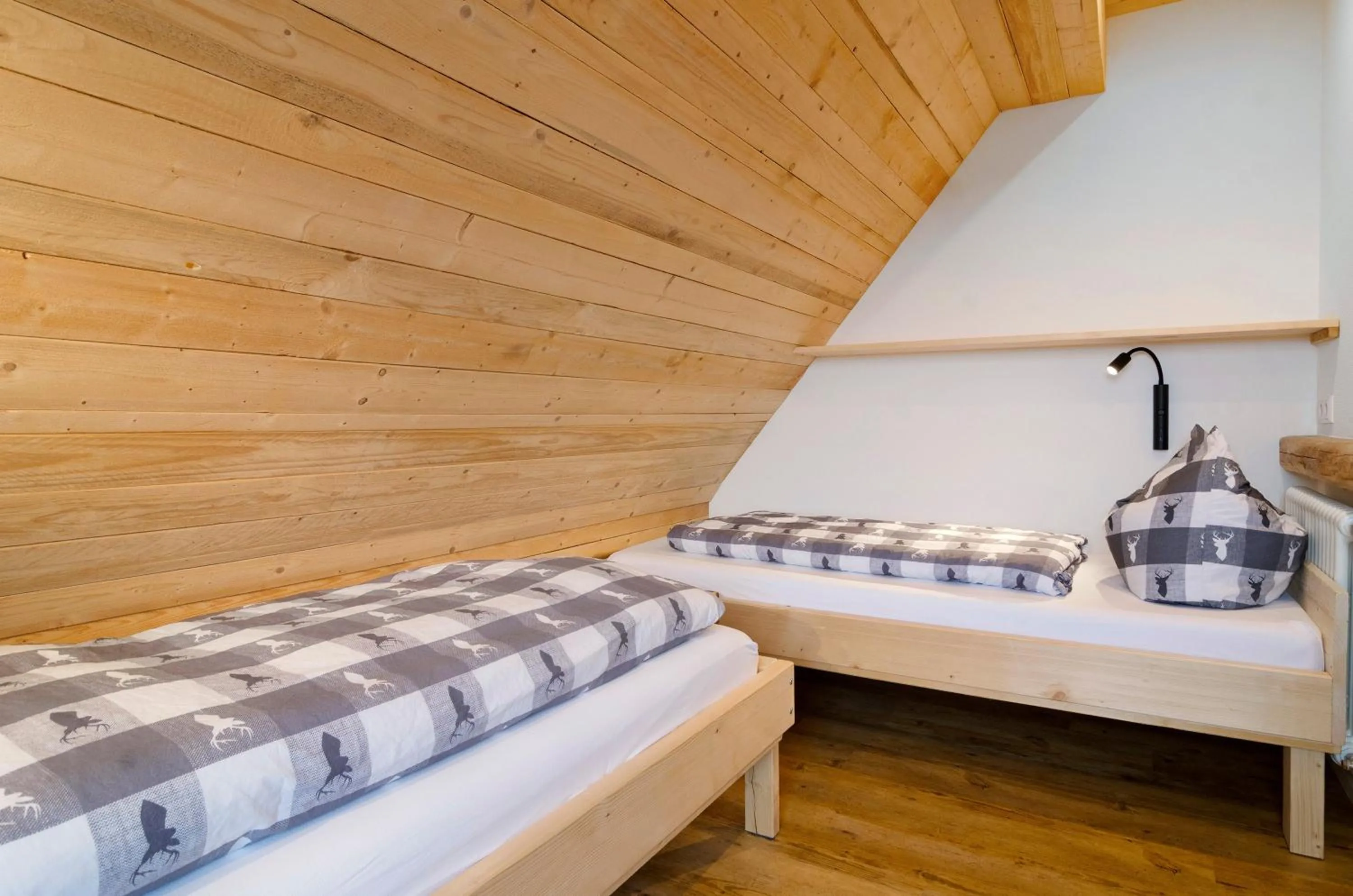 Living room, Bed in Pension Ferienwohnung Baarblick