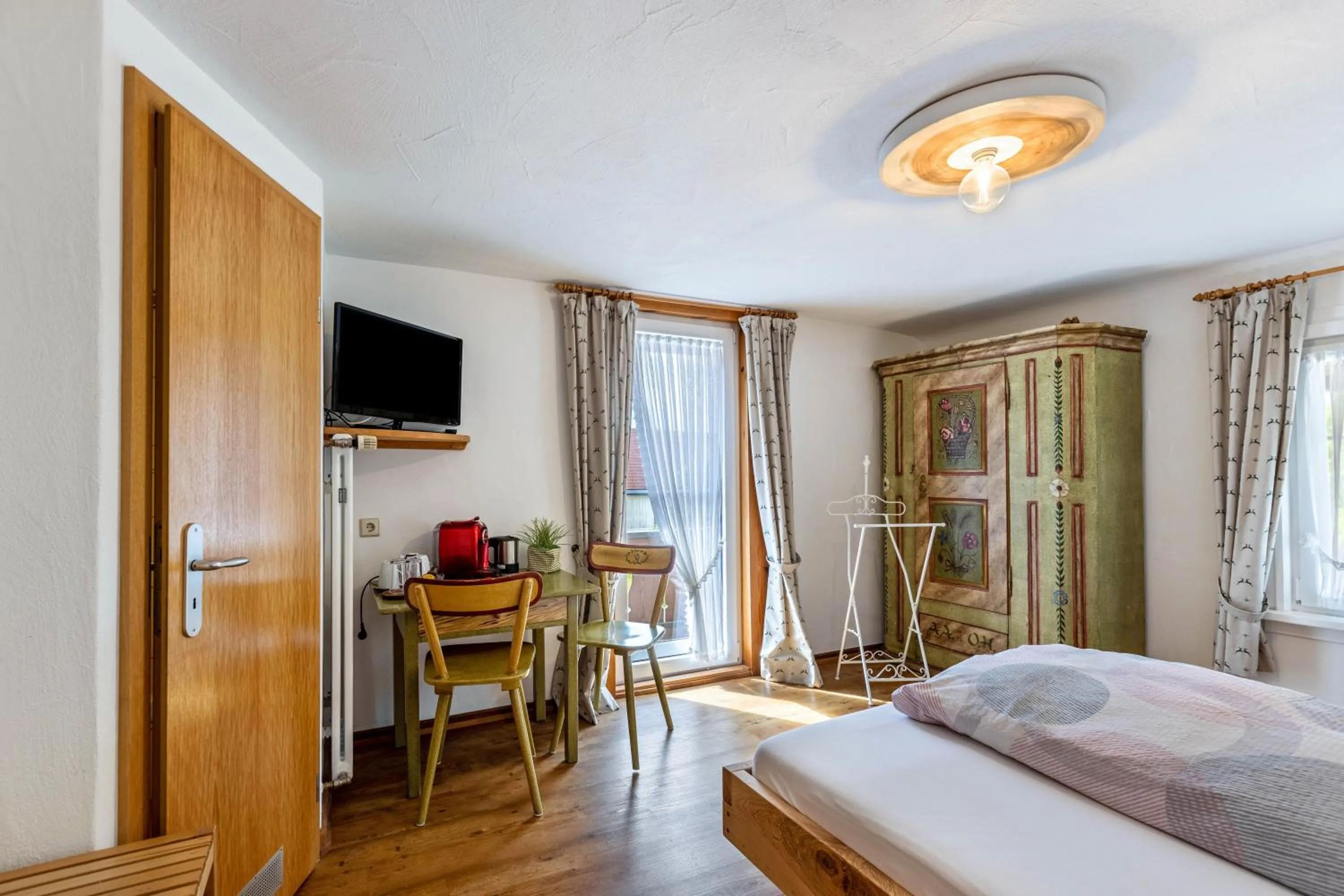 Standard Single Room with Shower - single occupancy in Pension Ferienwohnung Baarblick