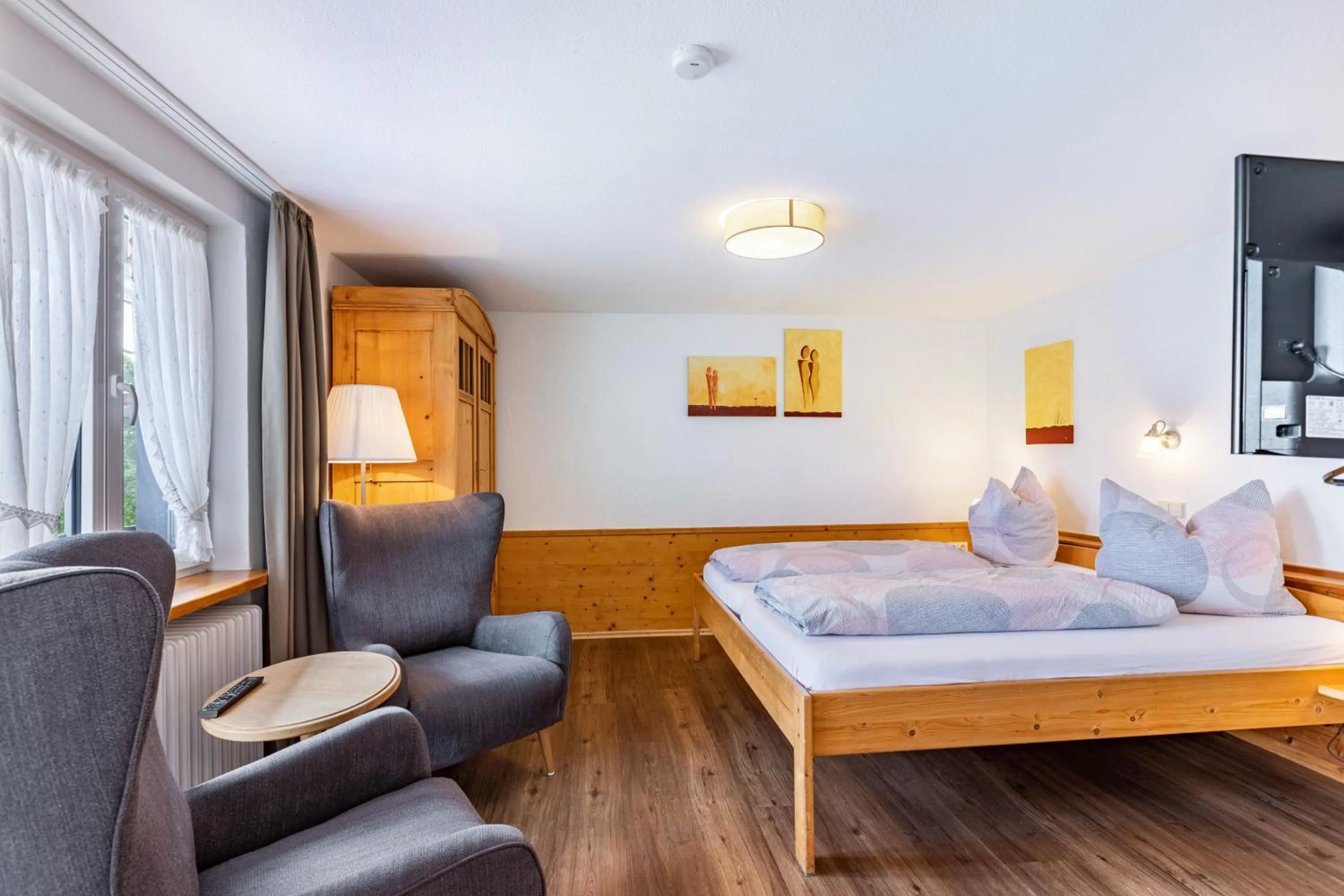 Property building, Bed in Pension Ferienwohnung Baarblick