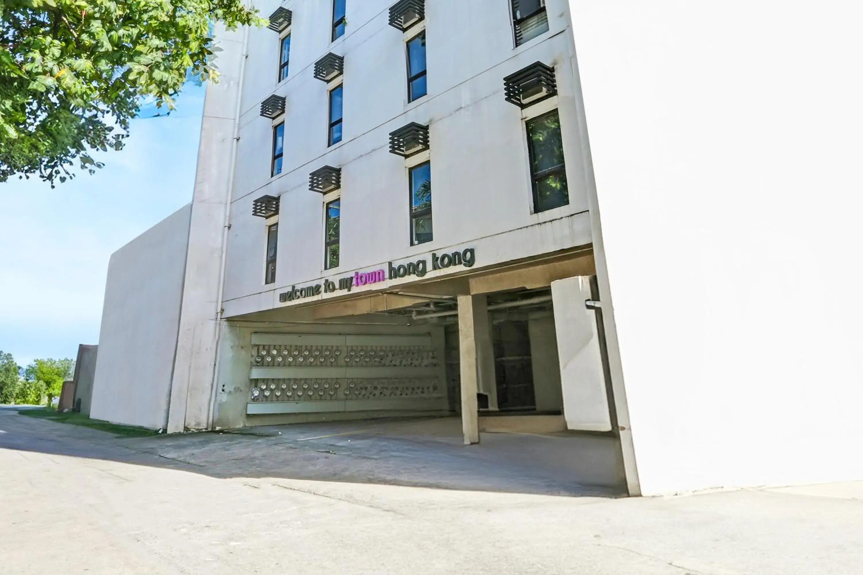 Spot On Hostel ,Taguig Manila Formerly MYTOWN HongKong Spot On Hostel ,Taguig Manila Formerly MYTOWN HongKong