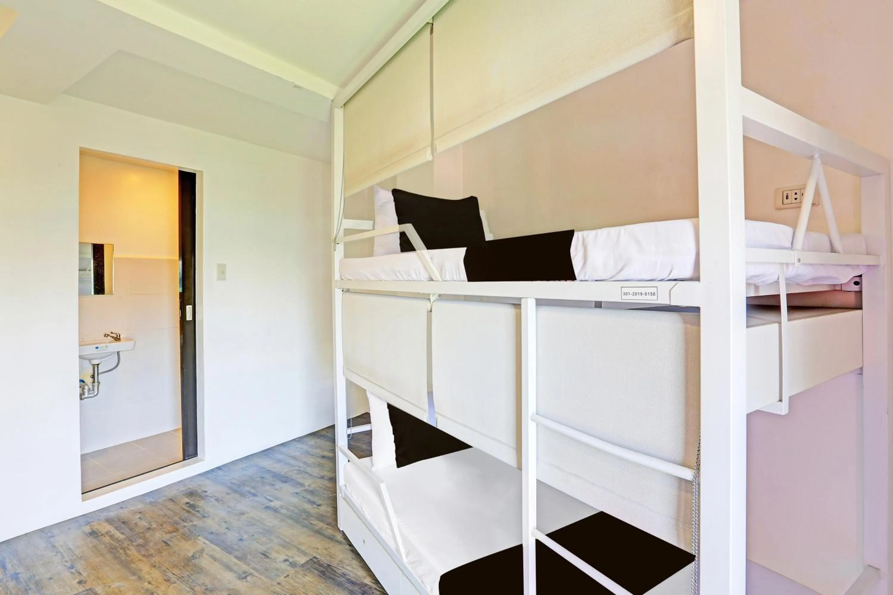 Bedroom, Bed in Spot On Hostel ,Taguig Manila Formerly MYTOWN HongKong