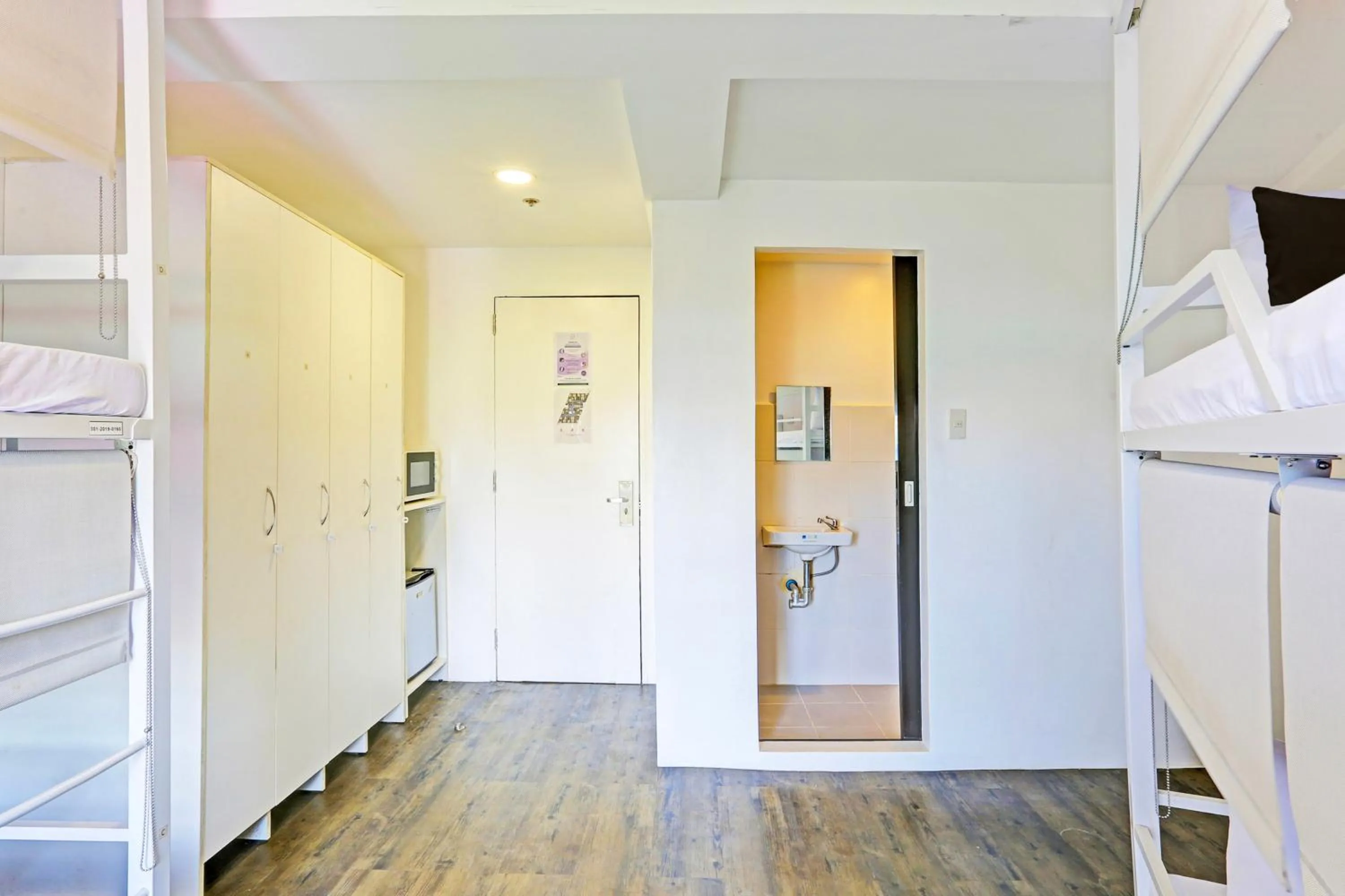 Bedroom in Spot On Hostel ,Taguig Manila Formerly MYTOWN HongKong