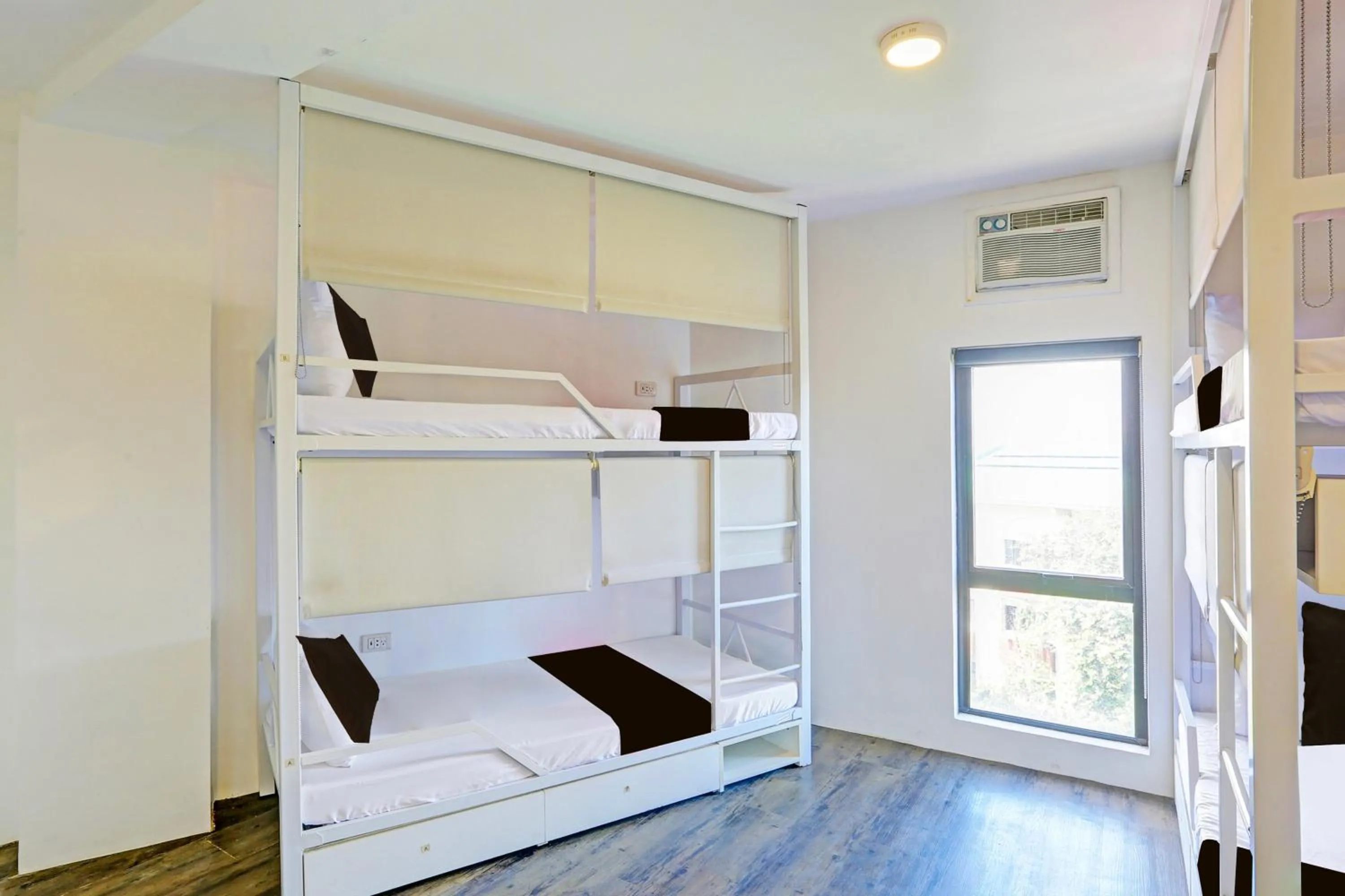 Bedroom, Bed in Spot On Hostel ,Taguig Manila Formerly MYTOWN HongKong