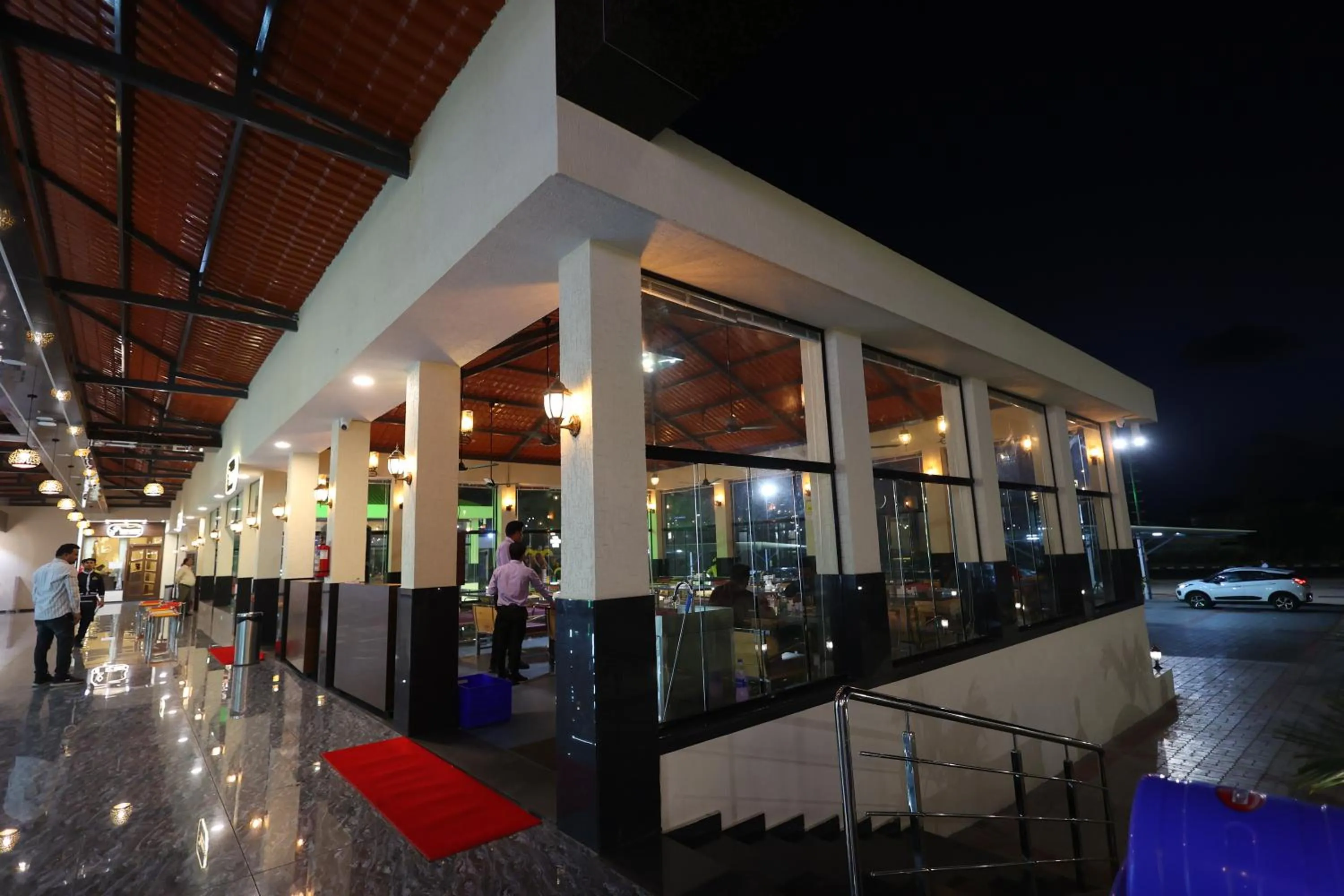 Restaurant/places to eat in Hotel Grand Haveli