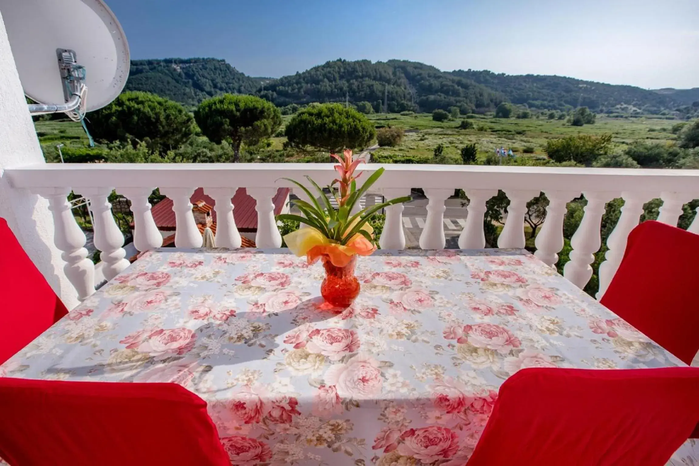 Three Bedroom Apartment with Balcony in Apartments Zora Three Bedroom Apartment with Balcony in Apartments Zora