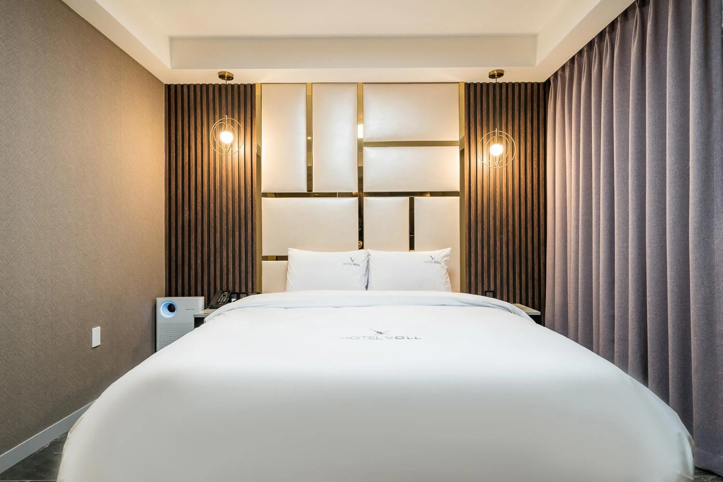 Queen Room in Hotel Voll
