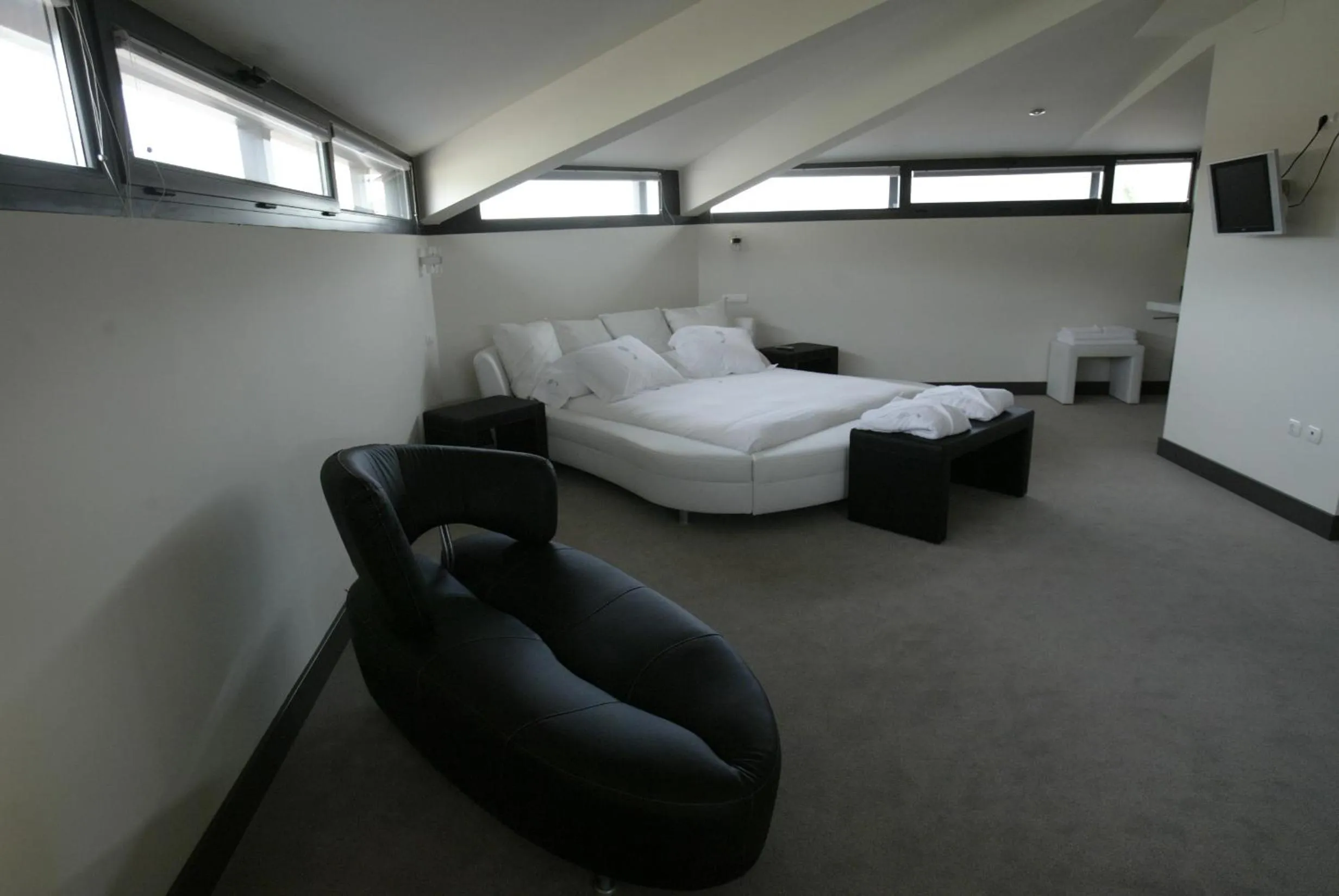 Photo of the whole room, Bed in Hotel Teratermal