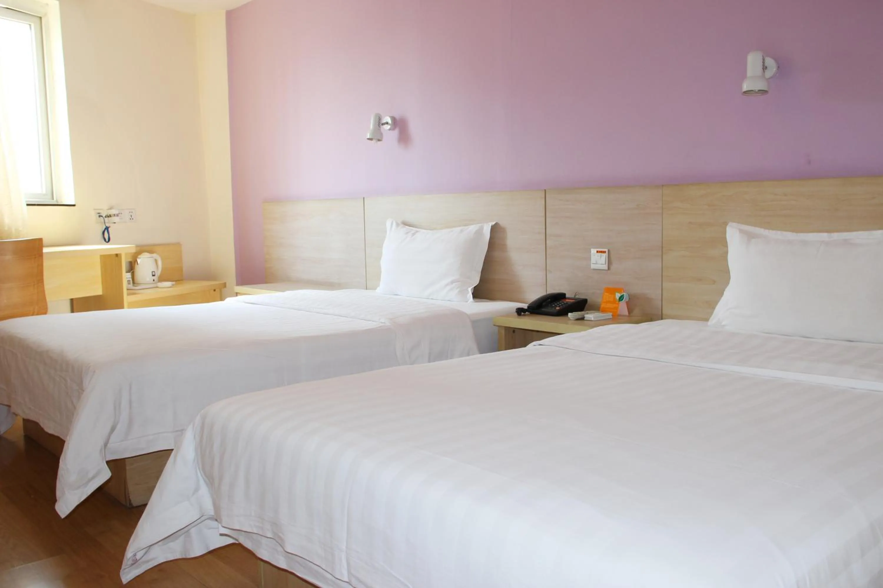 Bed in 7Days Inn Changsha Tianxin Park