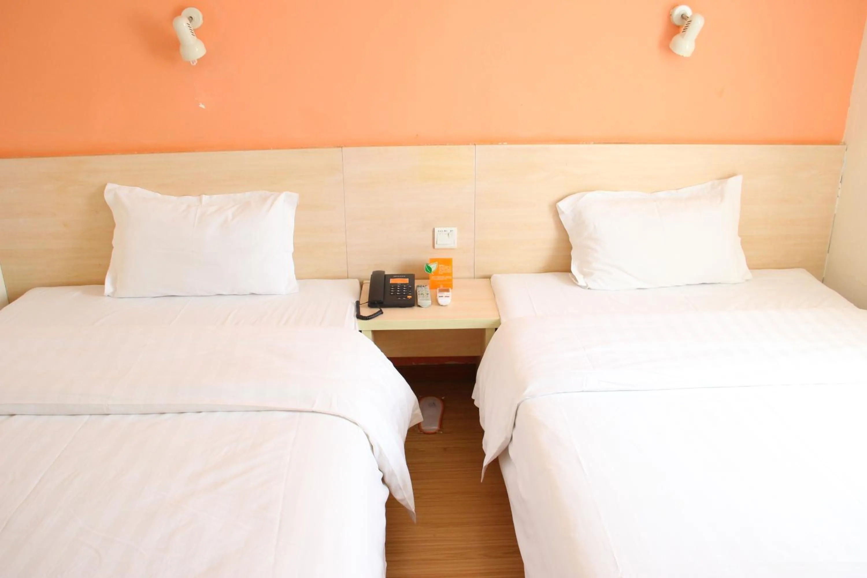 Bed in 7Days Inn Changsha Tianxin Park
