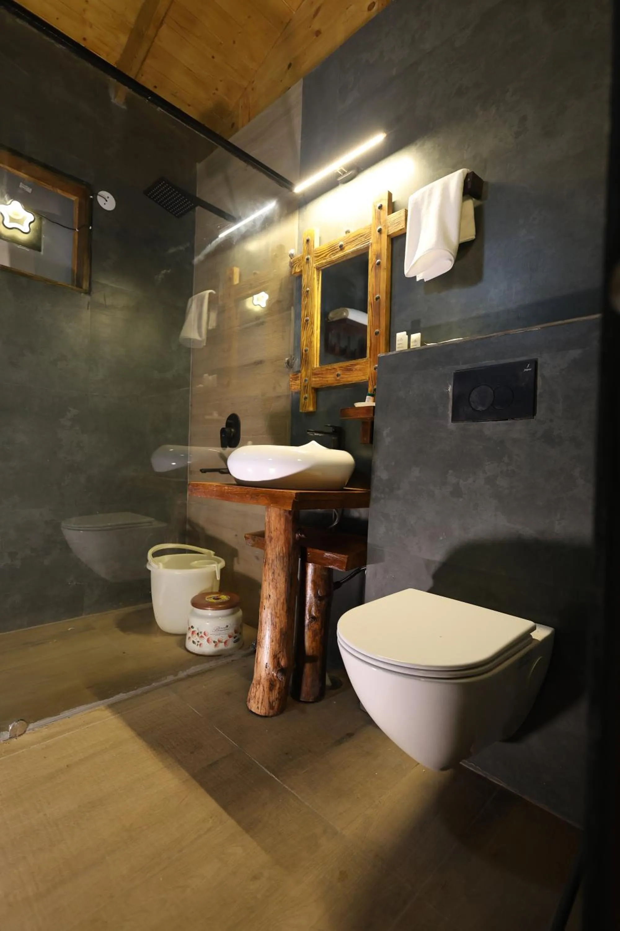Toilet in Koro Treehouse Resort Luxury Wooden Cottages and Villas with Private Pool