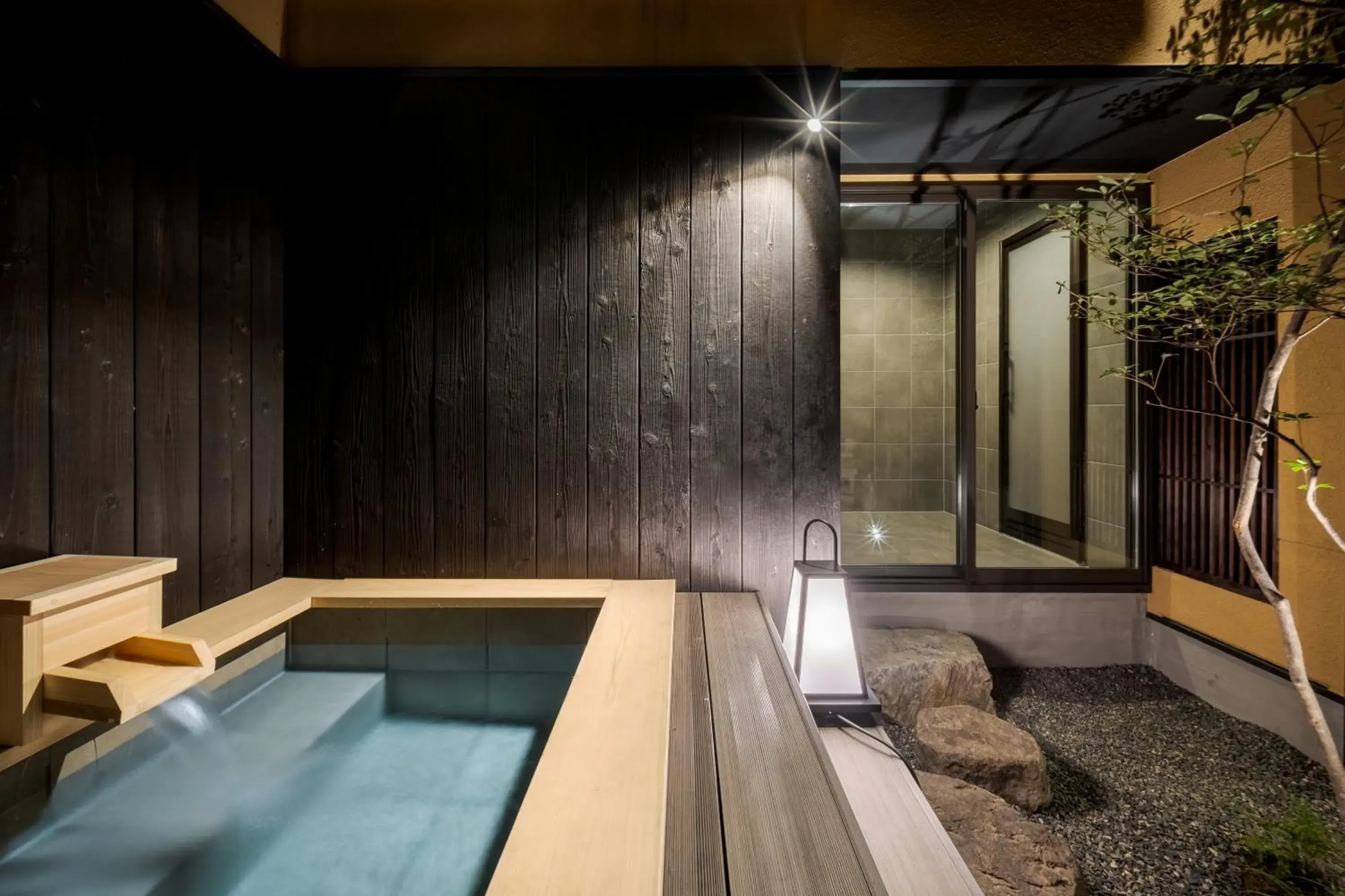 Garden view in ROJIYU Kyoto Garden view in ROJIYU Kyoto