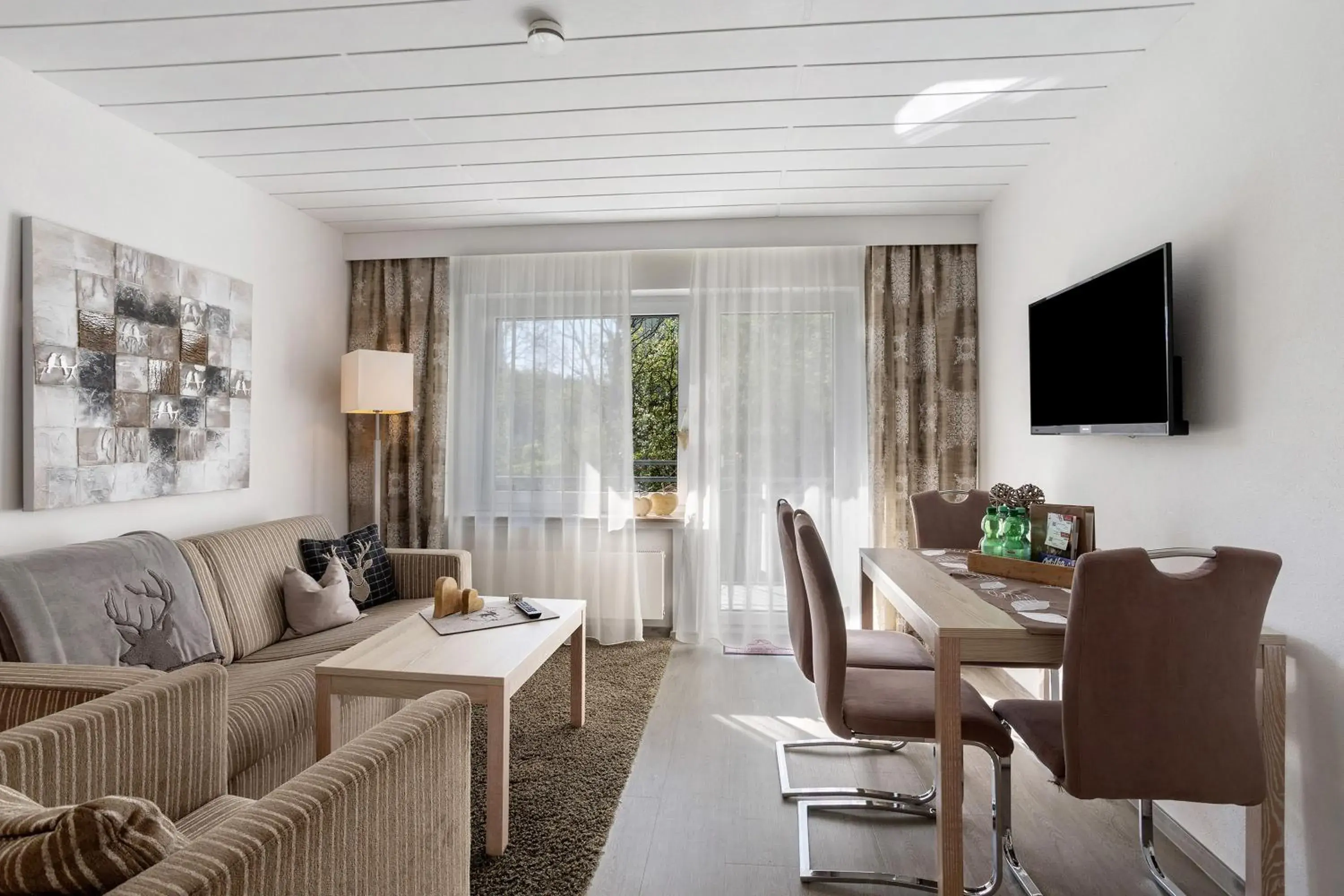 Two-Bedroom Deluxe Apartment with Balcony in Landhaus Kramer Meine Cardplus inkl Two-Bedroom Deluxe Apartment with Balcony in Landhaus Kramer Meine Cardplus inkl