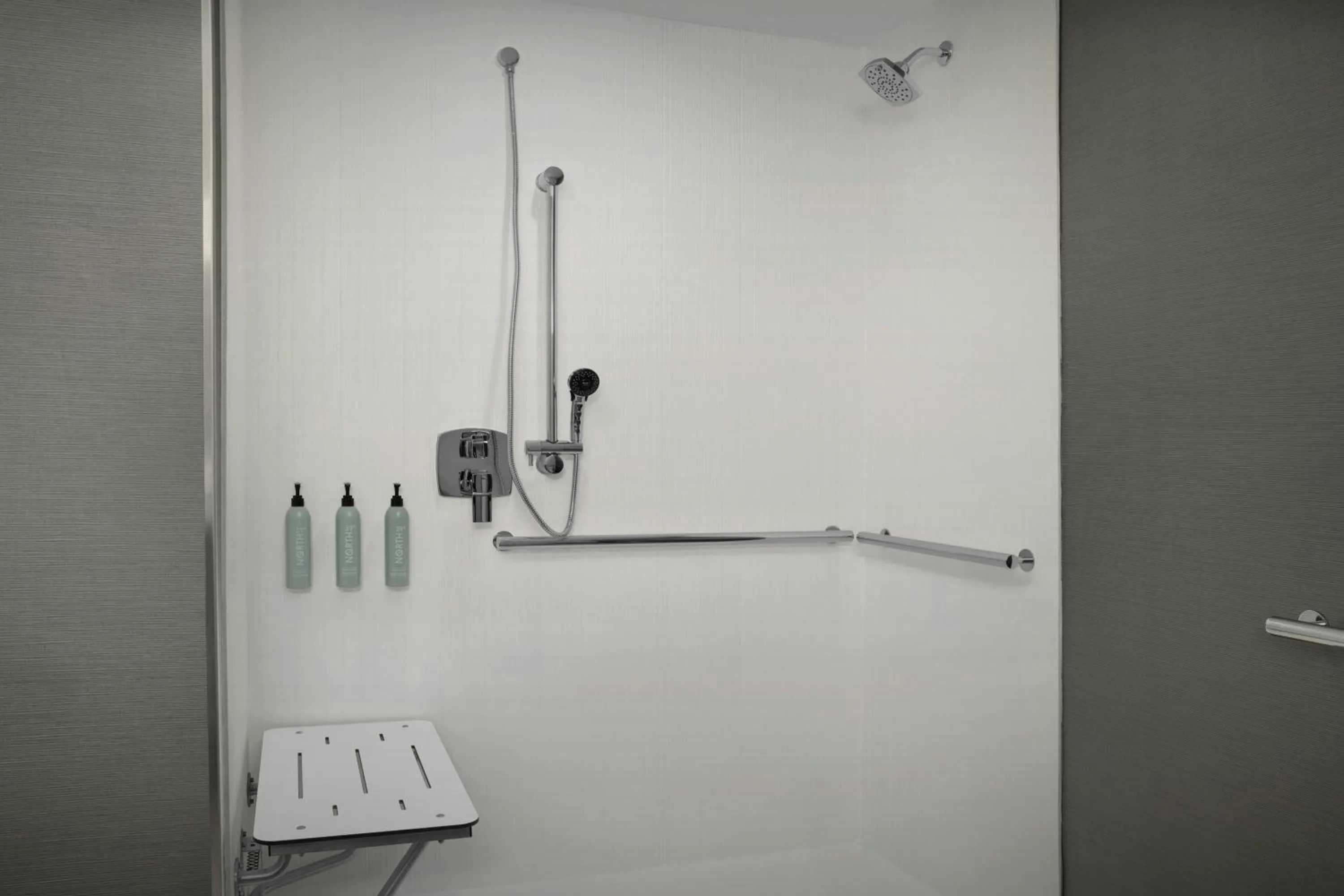 Bathroom in Courtyard by Marriott Antioch Pittsburg